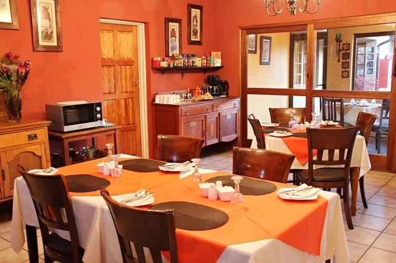 Restaurant/places to eat in Greenleaf Guest Lodge