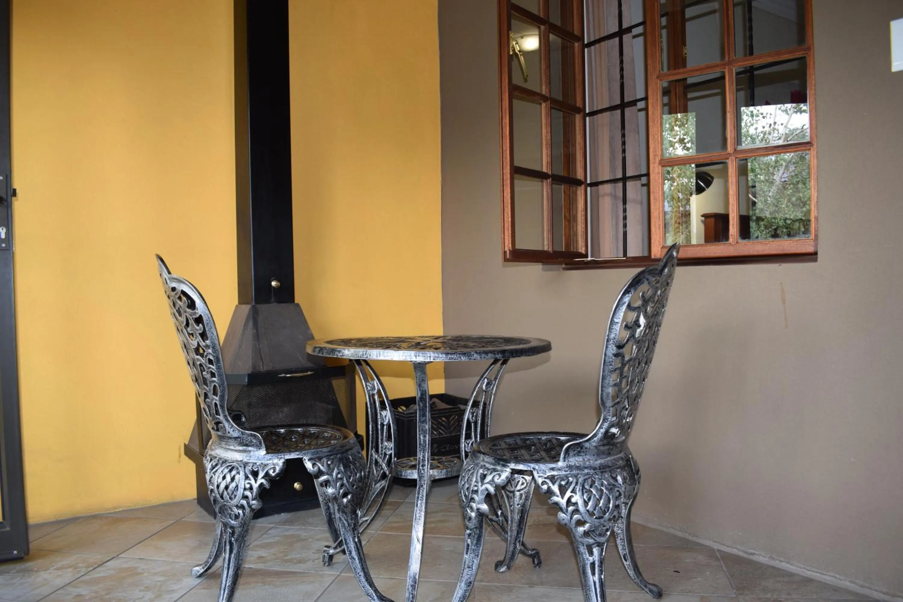 Patio in Greenleaf Guest Lodge