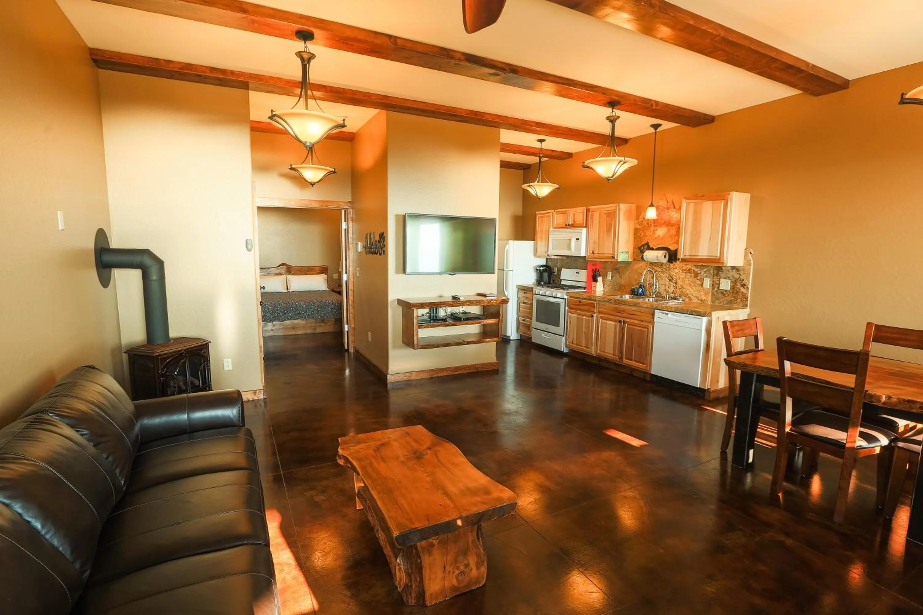 Kitchen or kitchenette in Baycrest Lodge