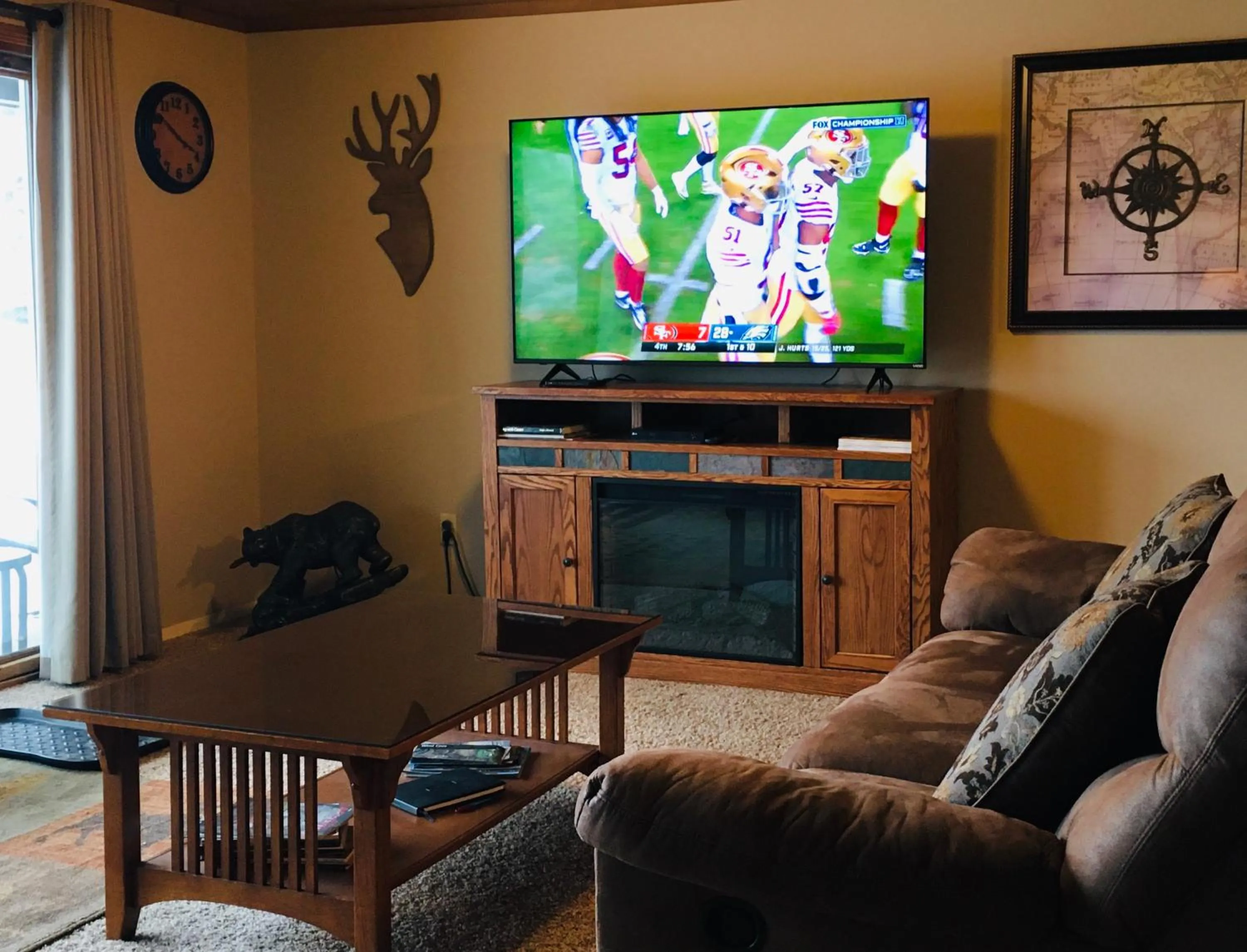 TV and multimedia in Priceless Black Hills View