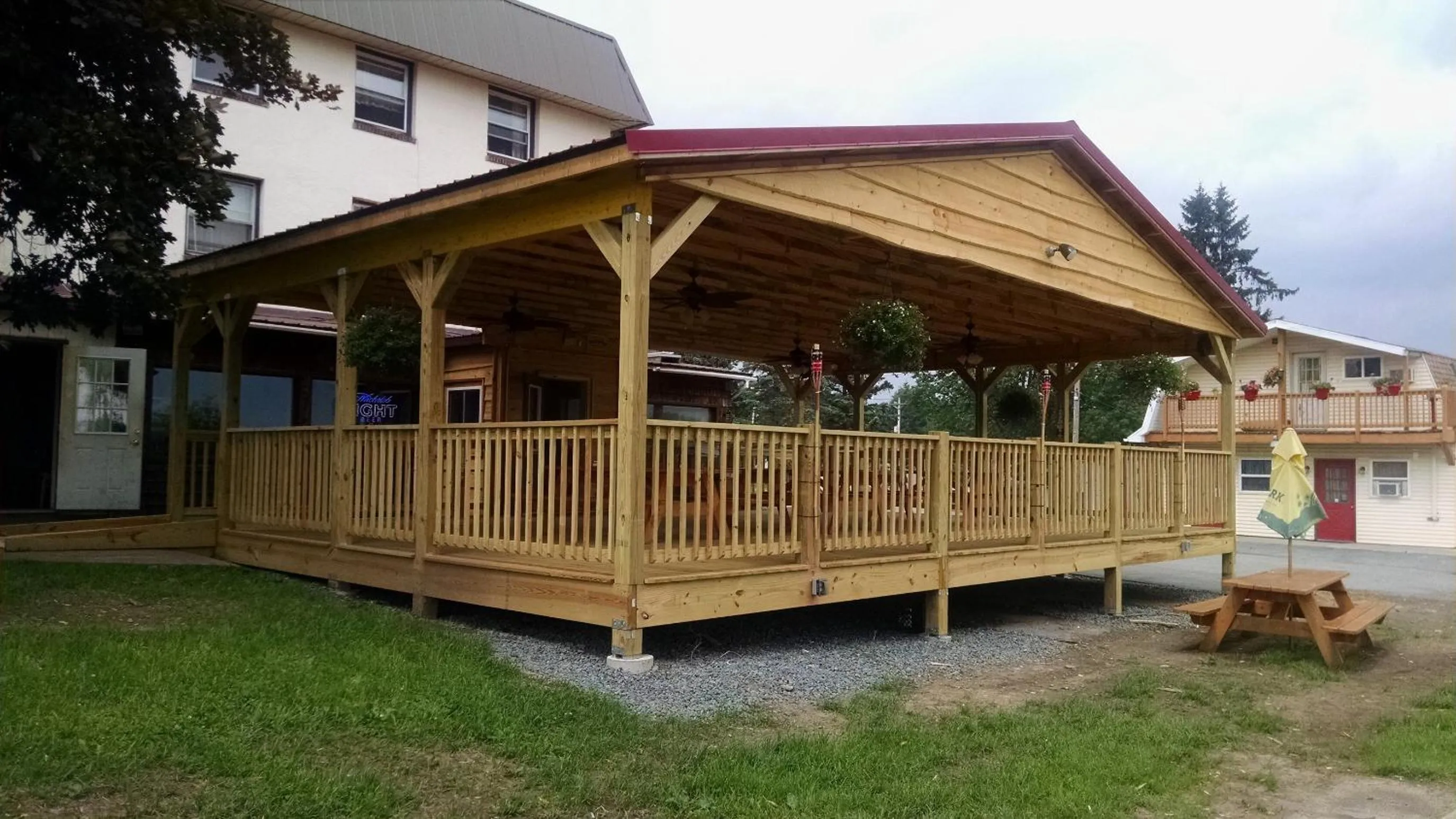 Restaurant/places to eat in Lakewood Lodge & Restaurant