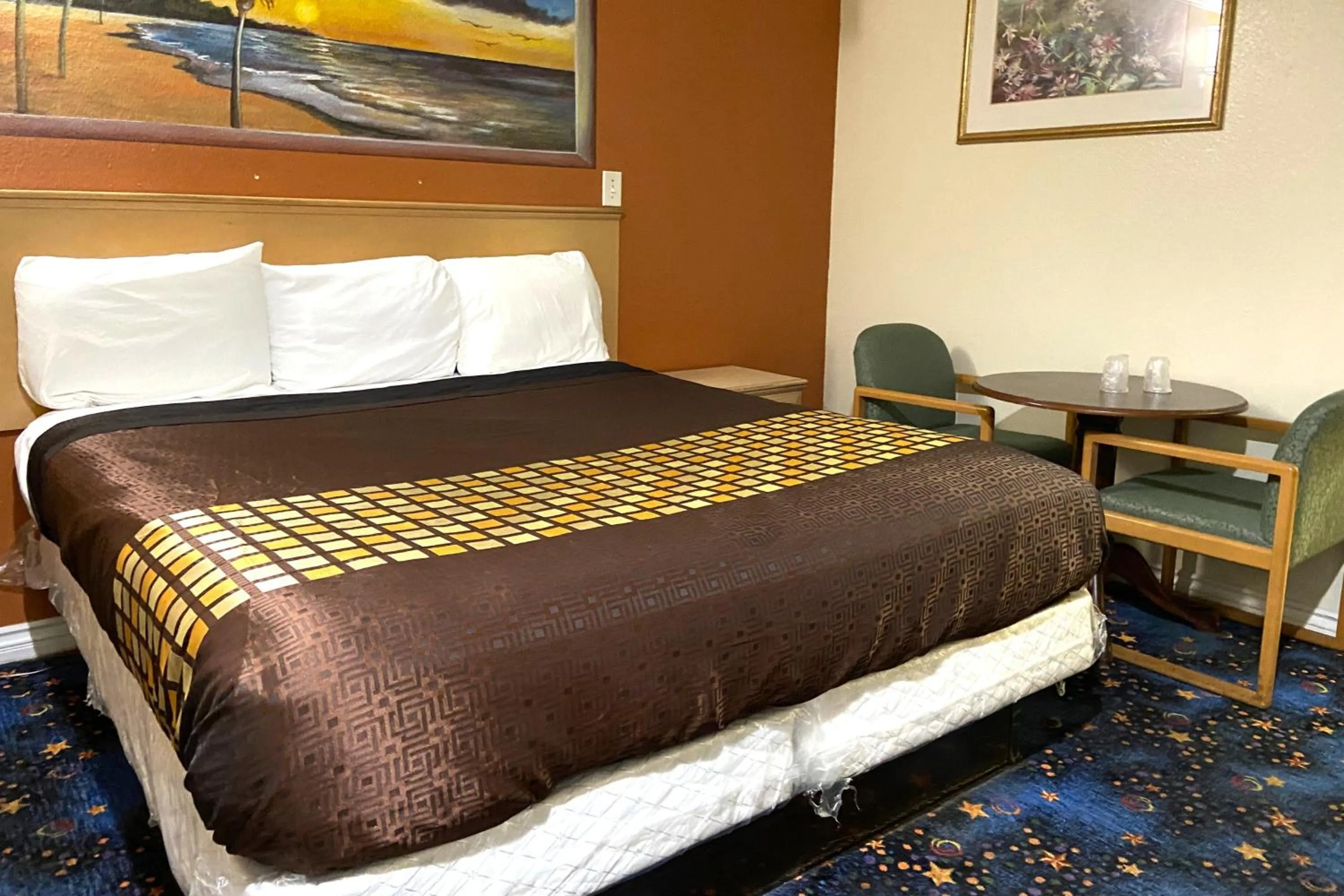 Bedroom, Bed in Robinhood Motel Anaheim West