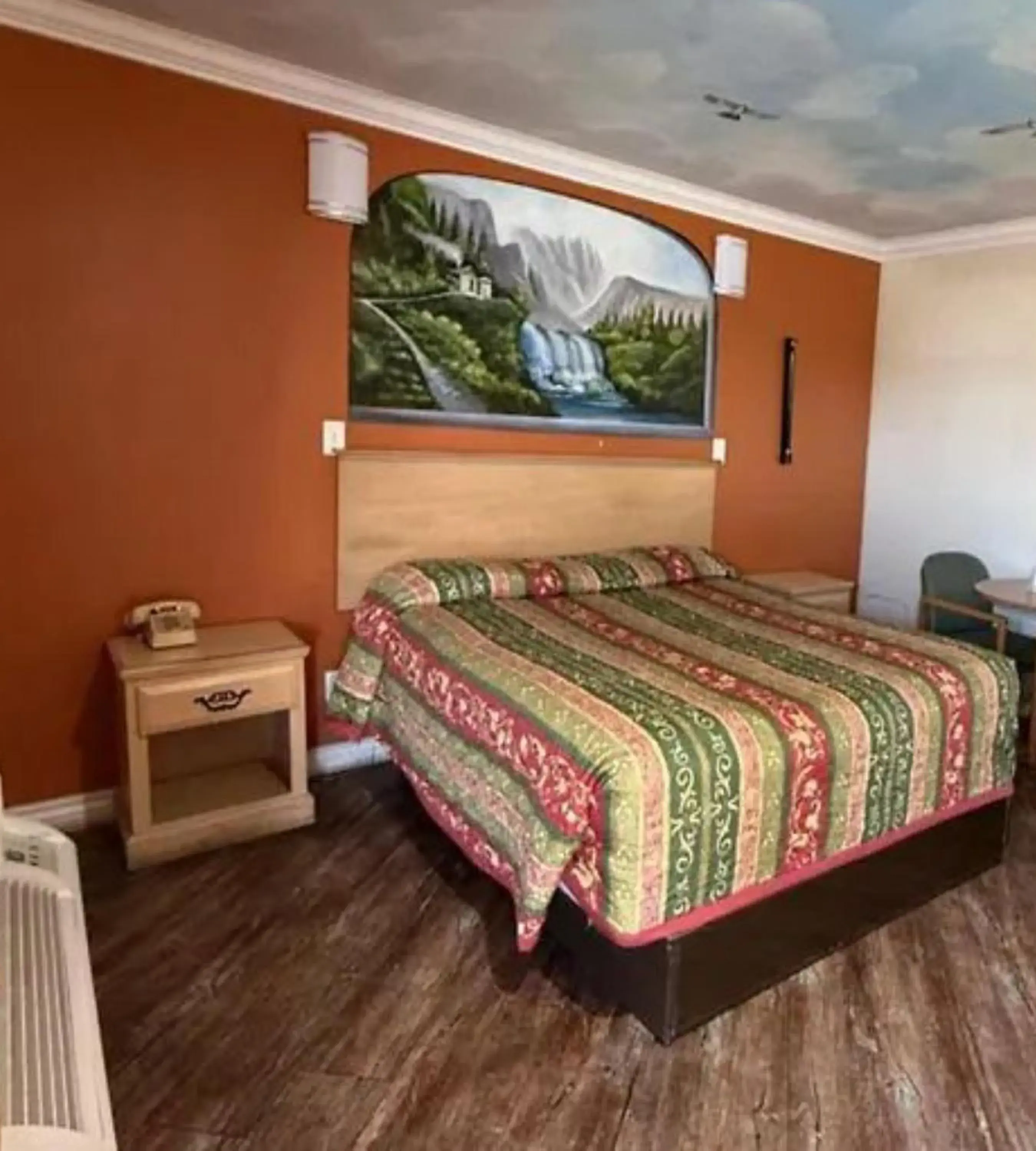 Bedroom, Bed in Robinhood Motel Anaheim West Bedroom, Bed in Robinhood Motel Anaheim West