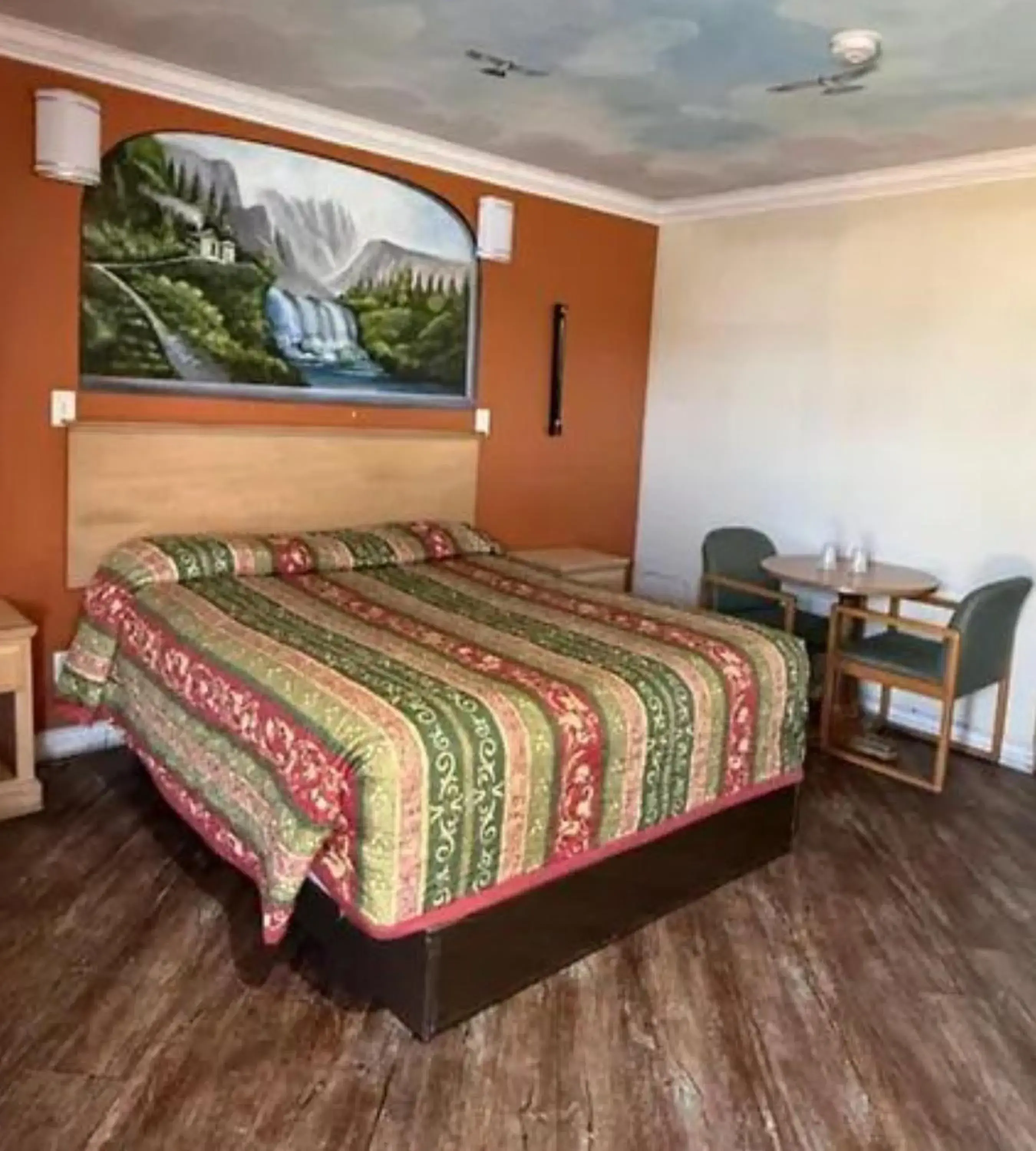 Bedroom, Bed in Robinhood Motel Anaheim West Bedroom, Bed in Robinhood Motel Anaheim West