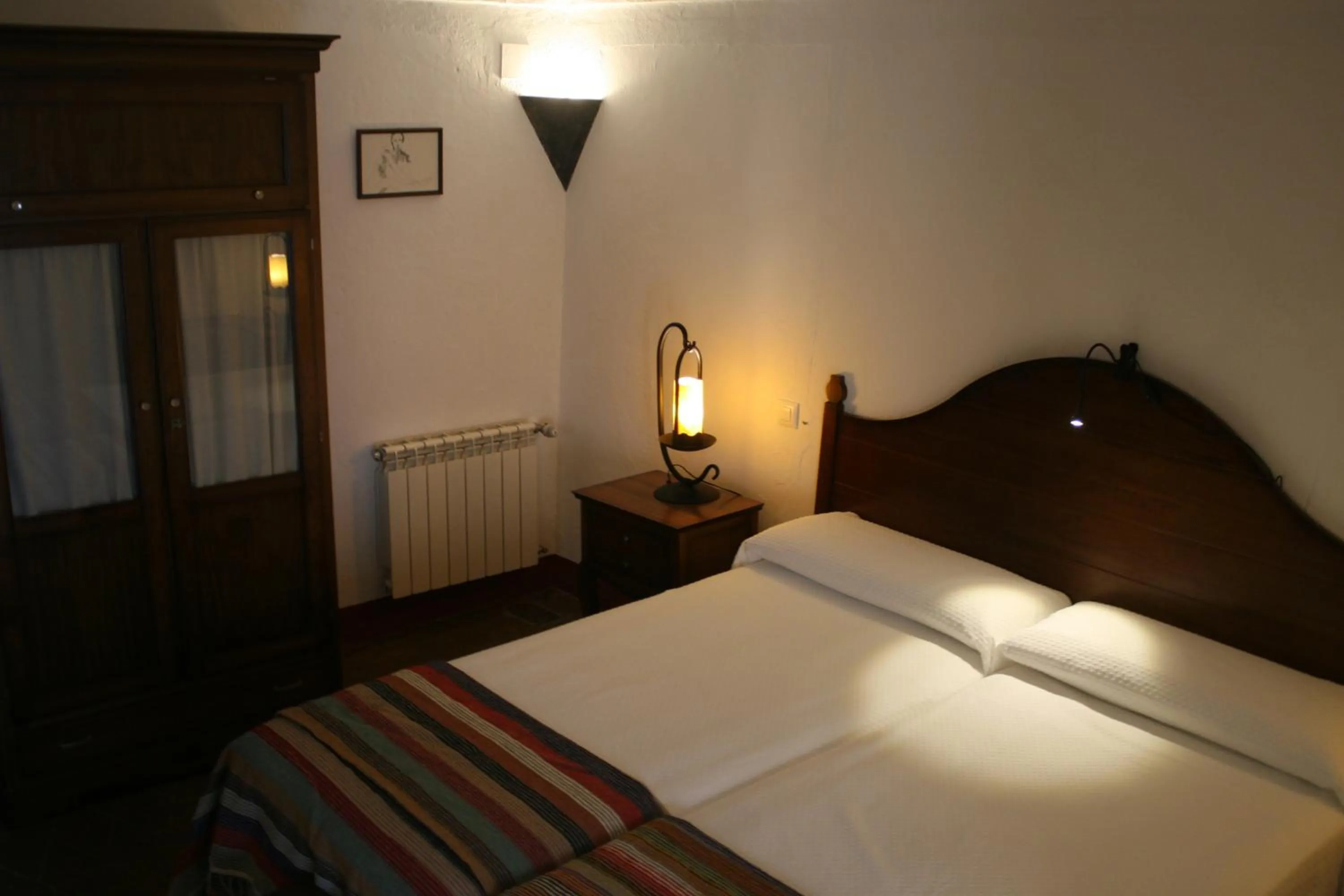 Bed in Hotel Rural Las Grullas