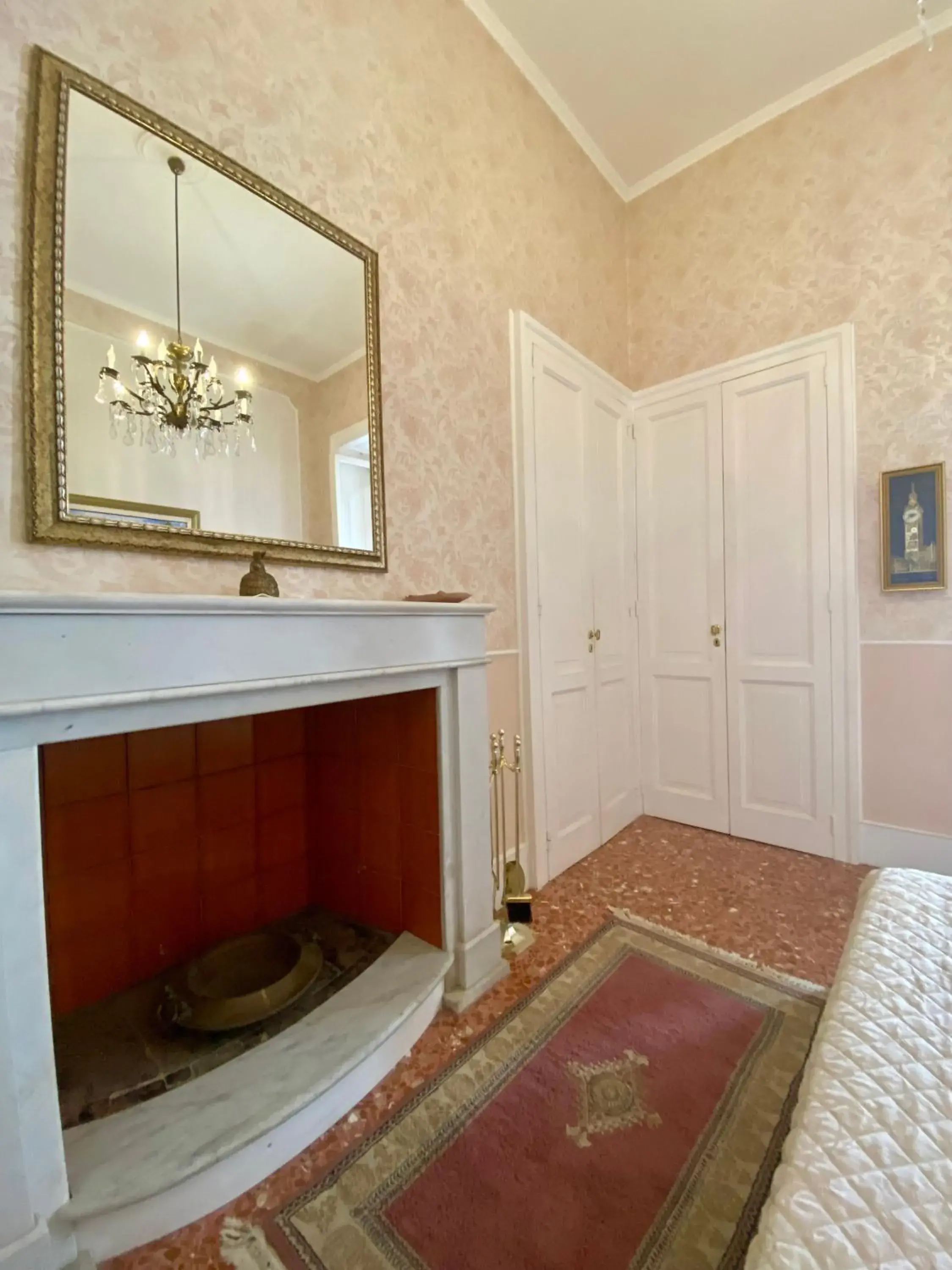 King Suite with Balcony in Monfort Club B&B King Suite with Balcony in Monfort Club B&B