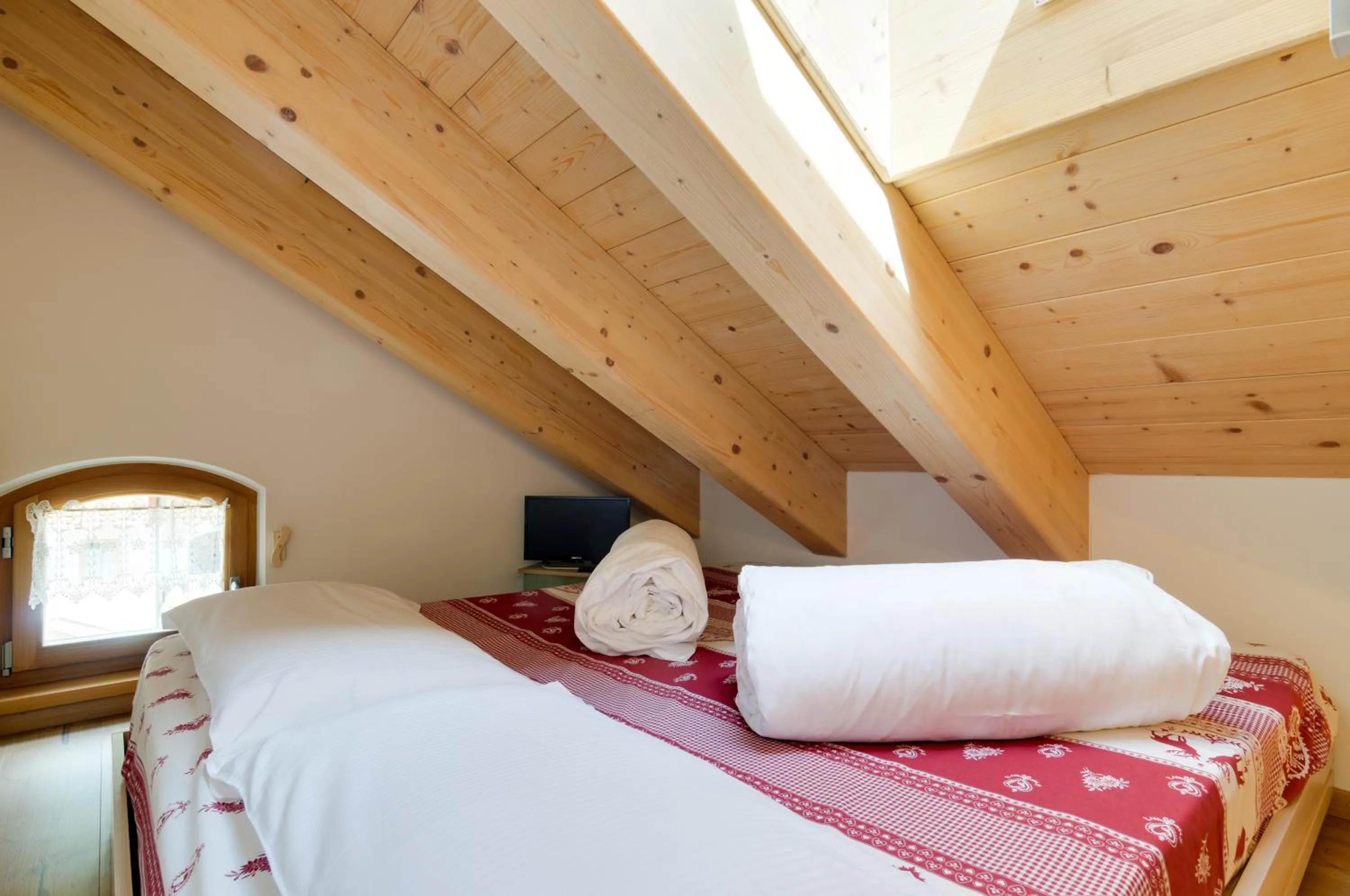 Bed in Cianbolpin Guesthouse