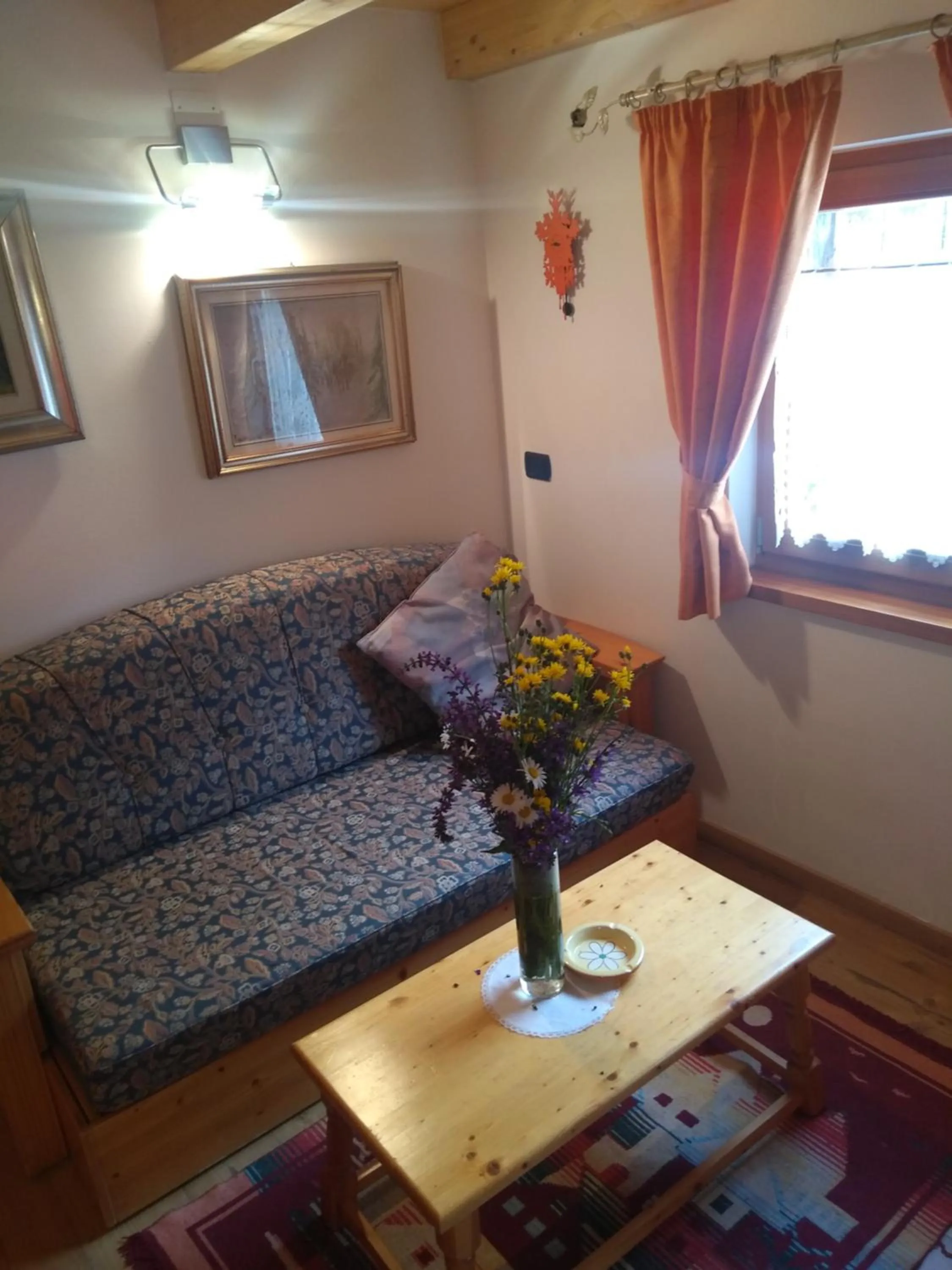 Photo of the whole room in Cianbolpin Guesthouse