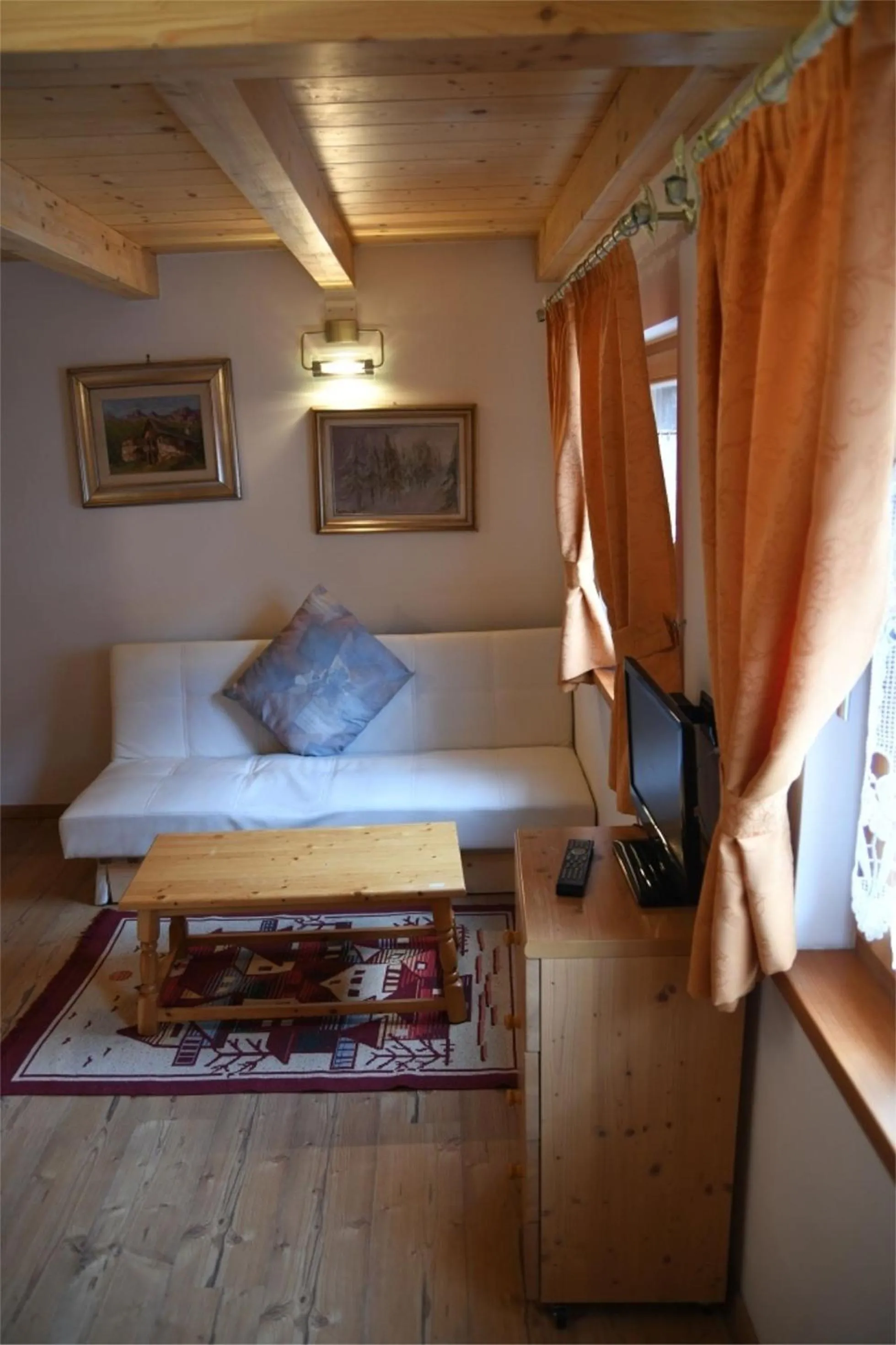 Photo of the whole room, Bed in Cianbolpin Guesthouse