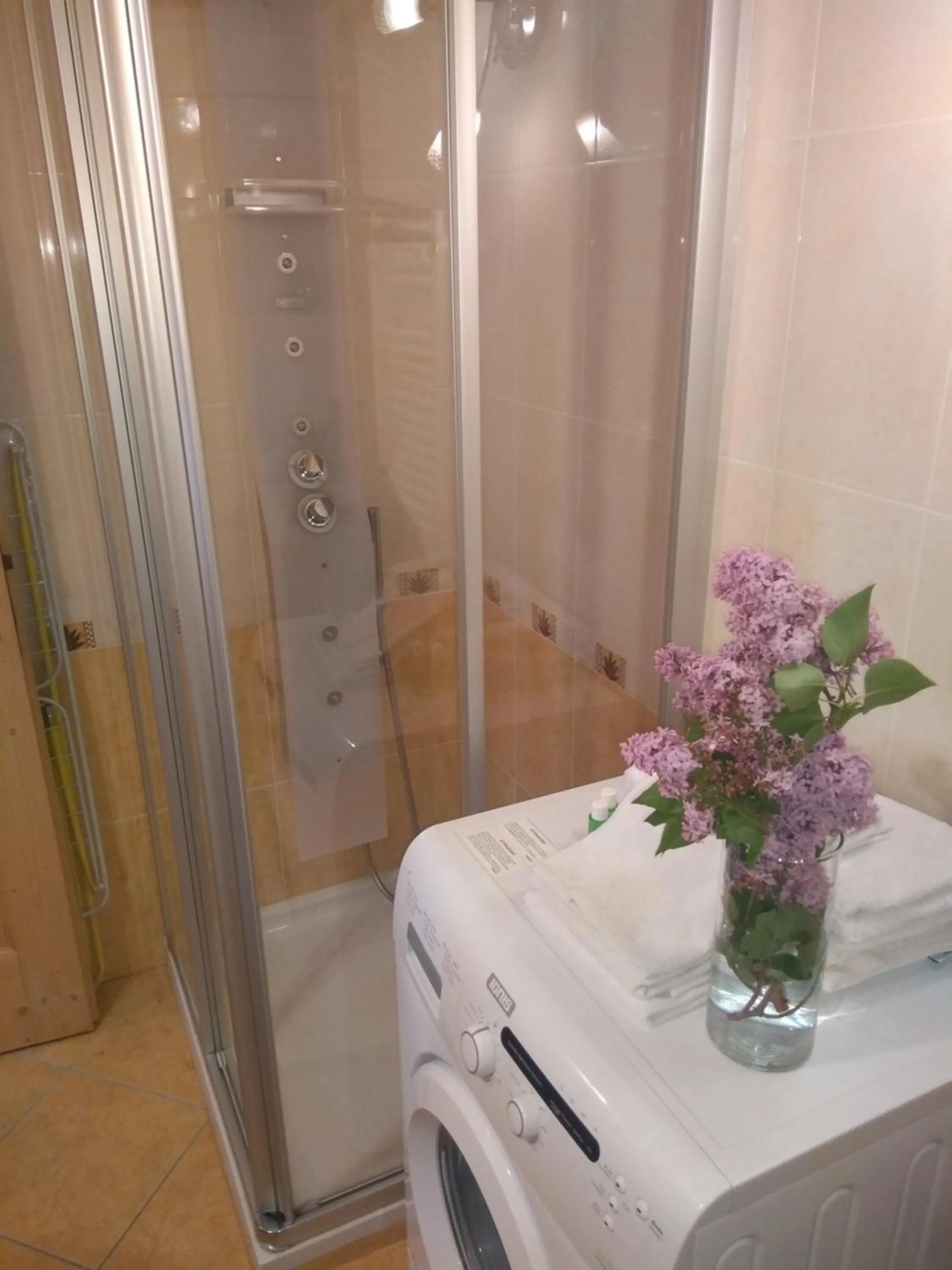 Bathroom in Cianbolpin Guesthouse