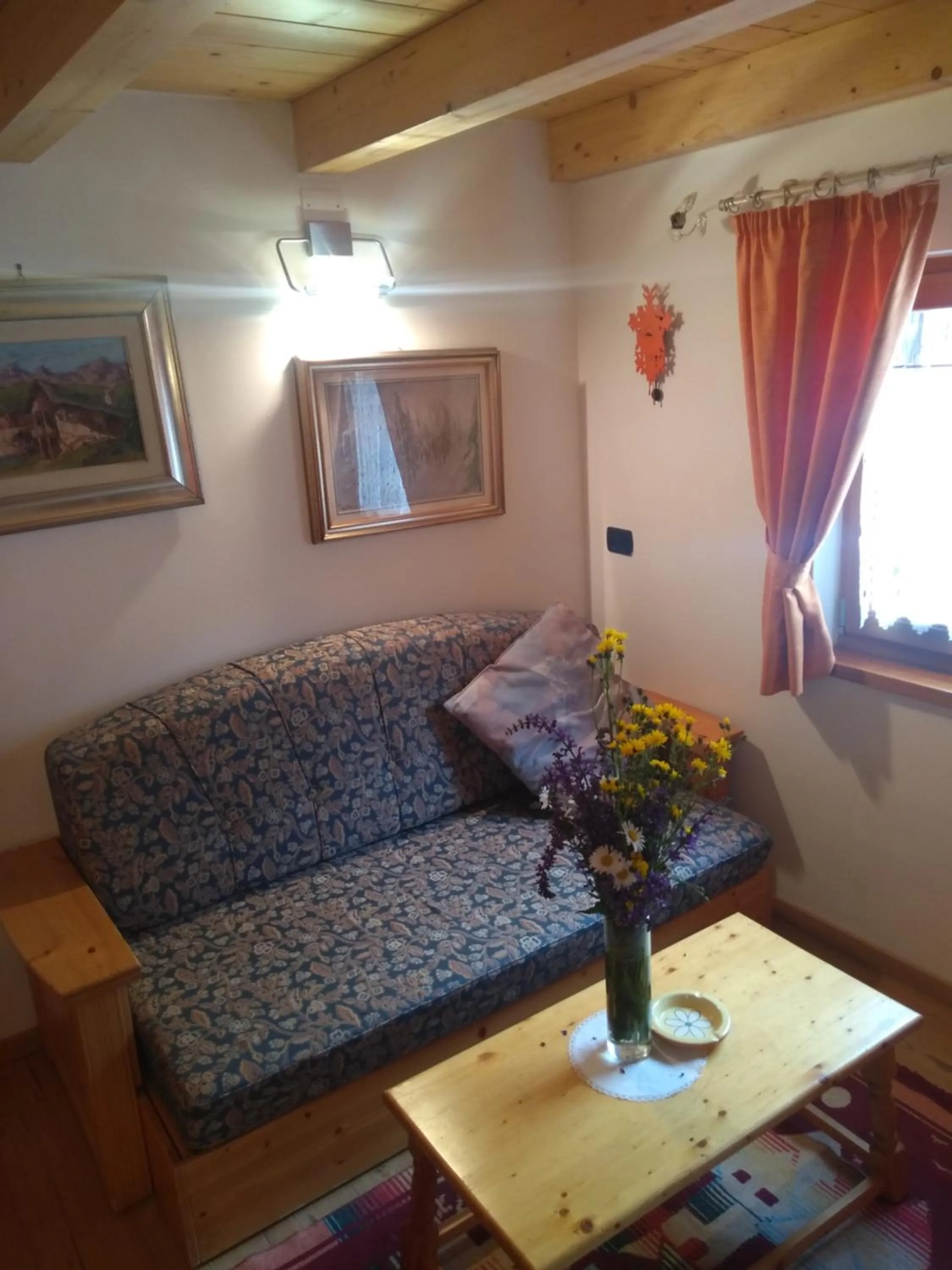 Photo of the whole room in Cianbolpin Guesthouse