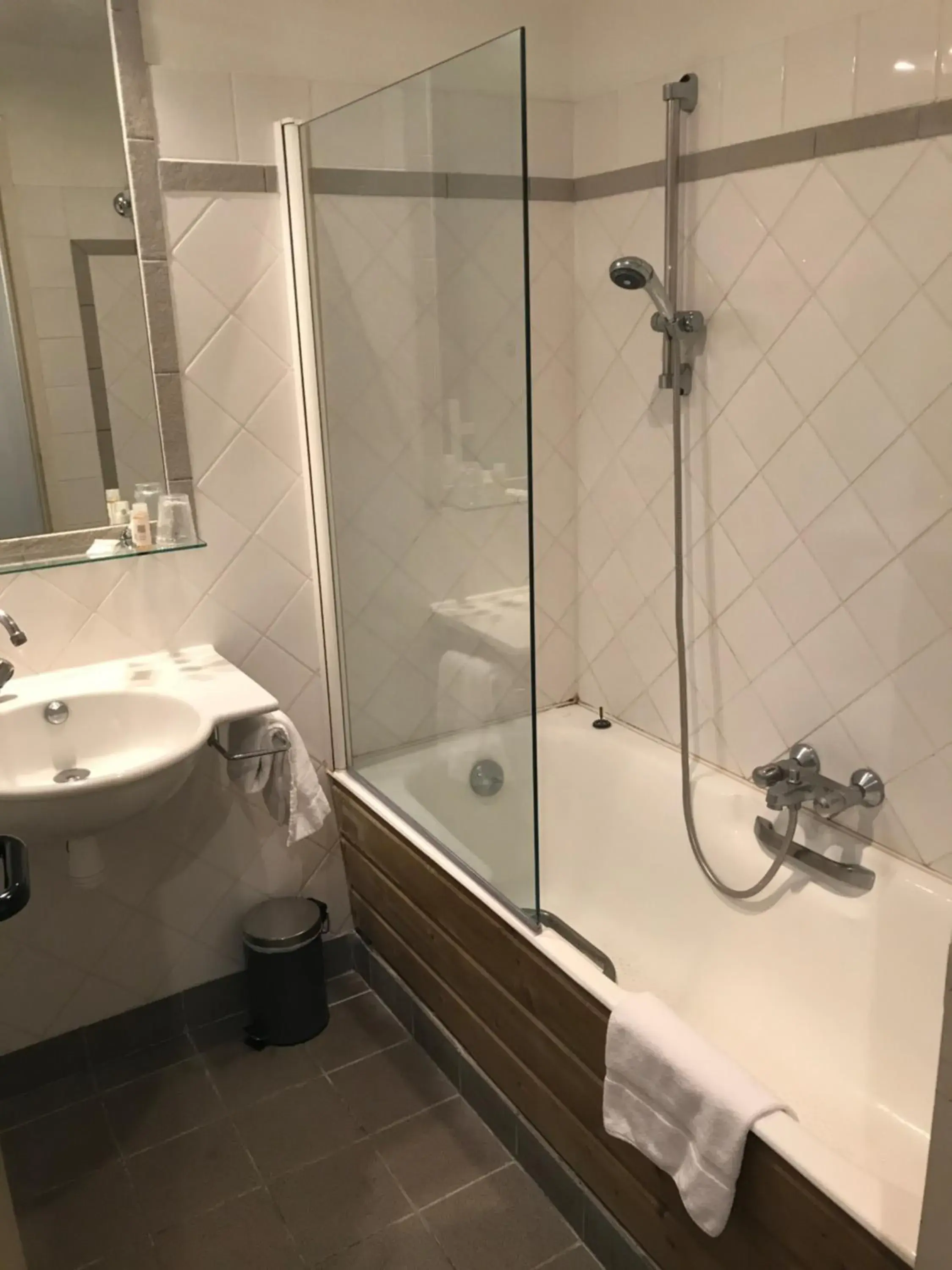 Deluxe Double Room in Le Vieux Logis de Clam Deluxe Double Room in Le Vieux Logis de Clam