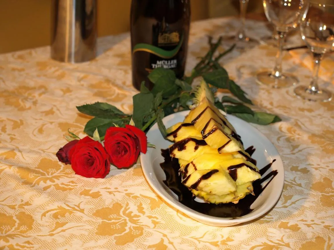 Restaurant/places to eat in Hotel Karol