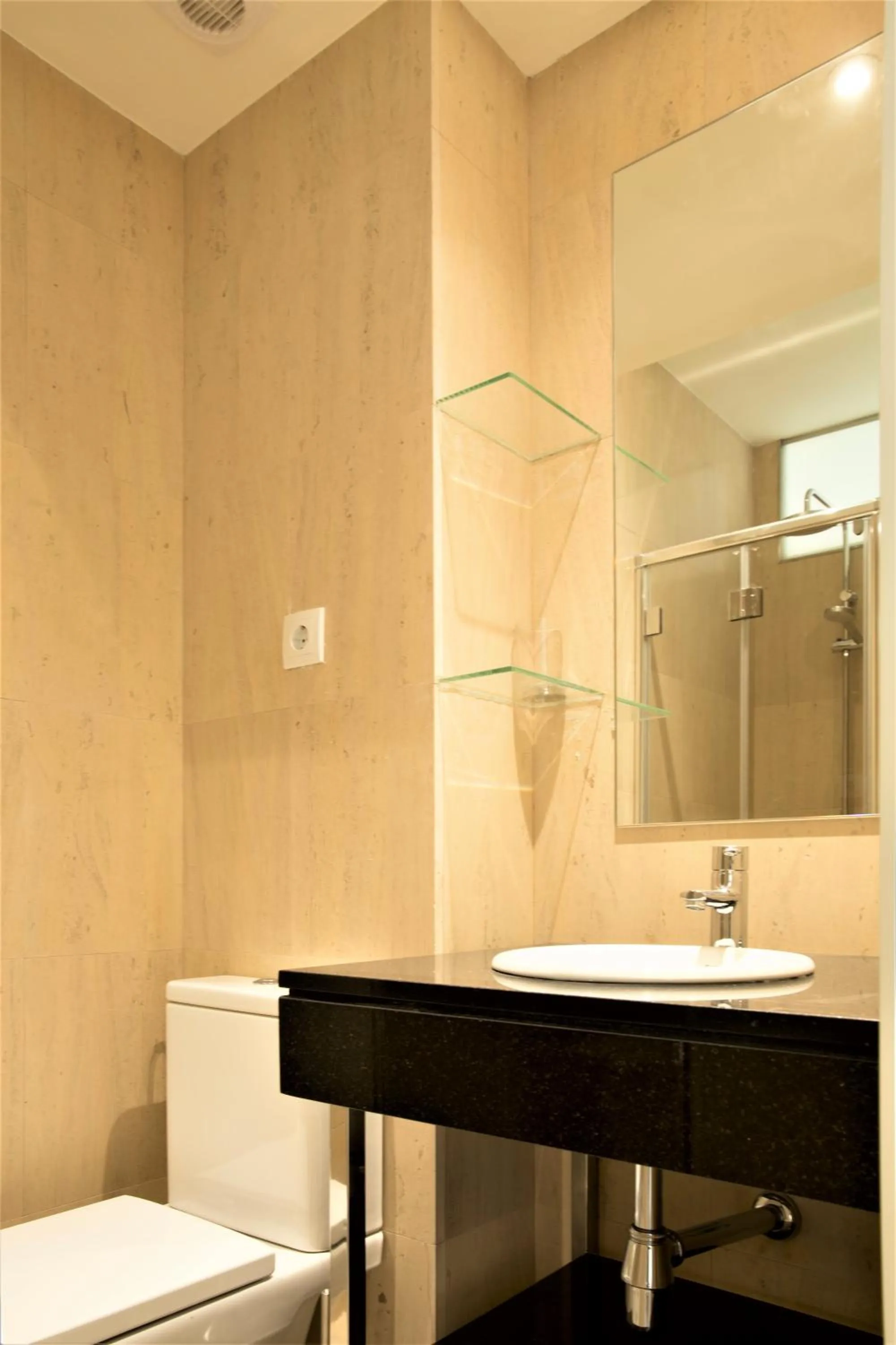 Shower in Funway Academic Resort