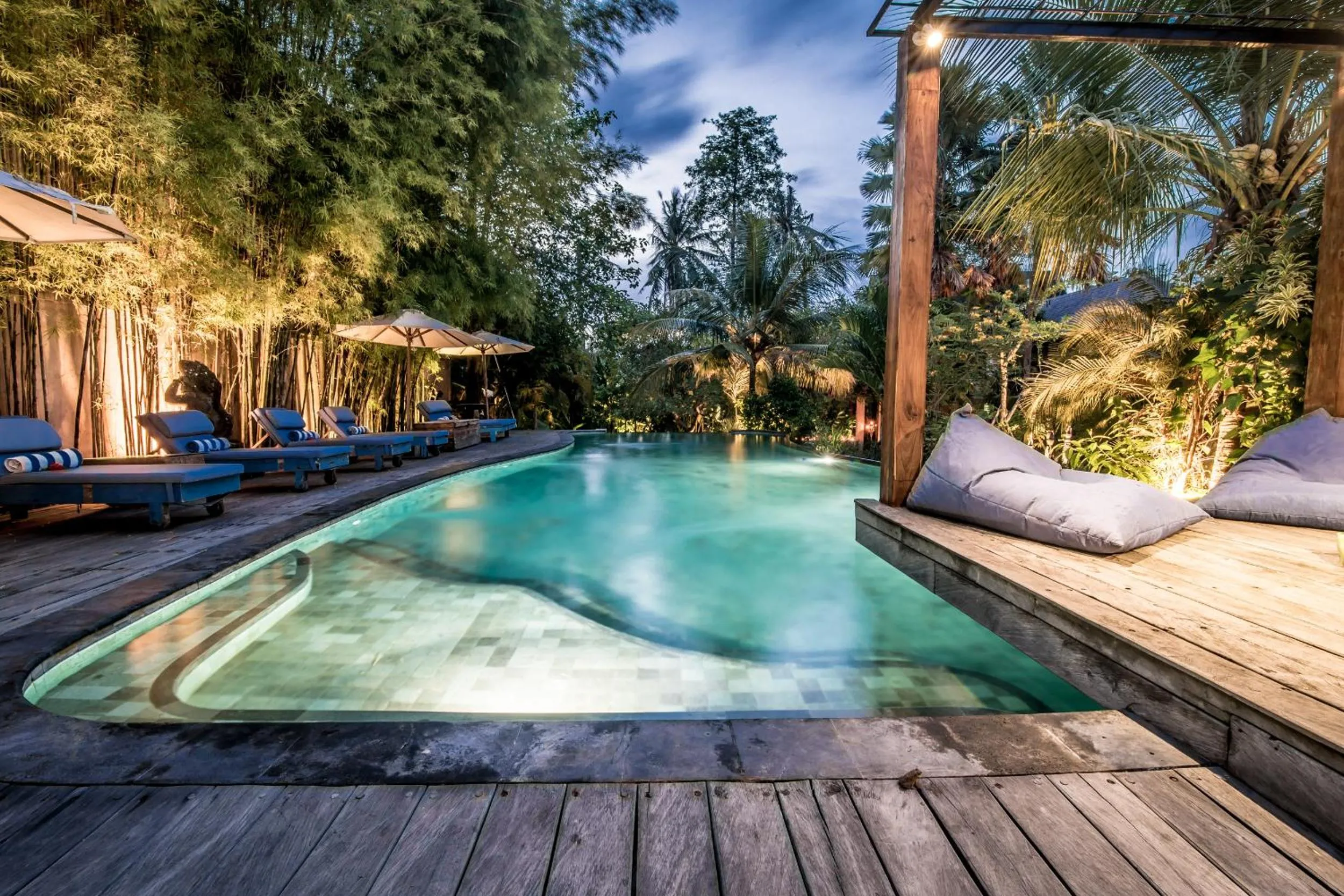 Swimming pool in Wayang Retreat