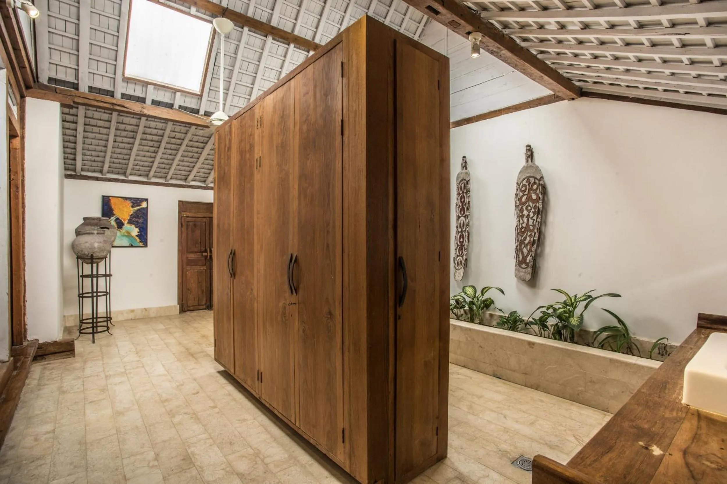 Shower in Wayang Retreat