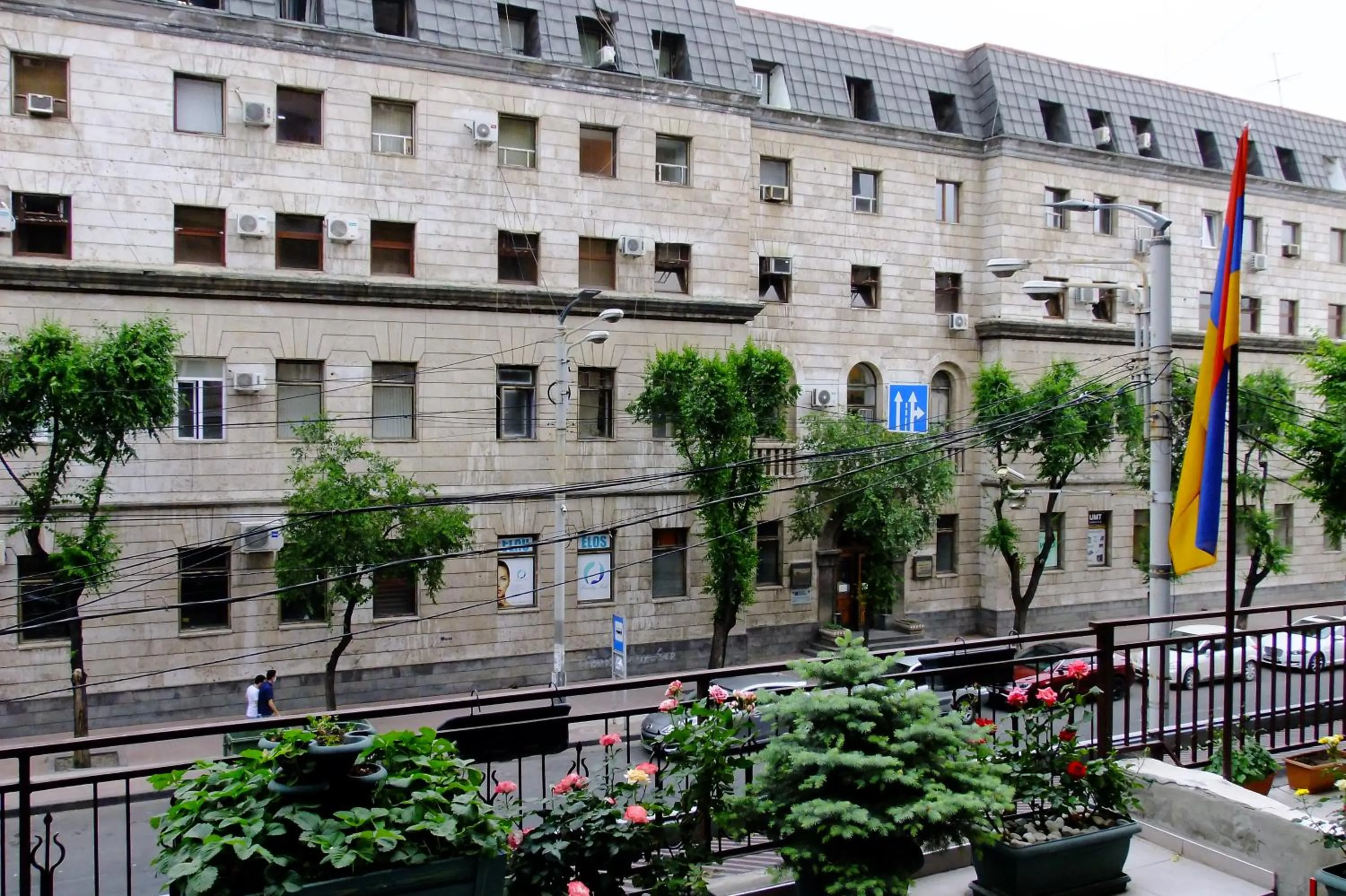 Garden in Yerevan center apartment 5A