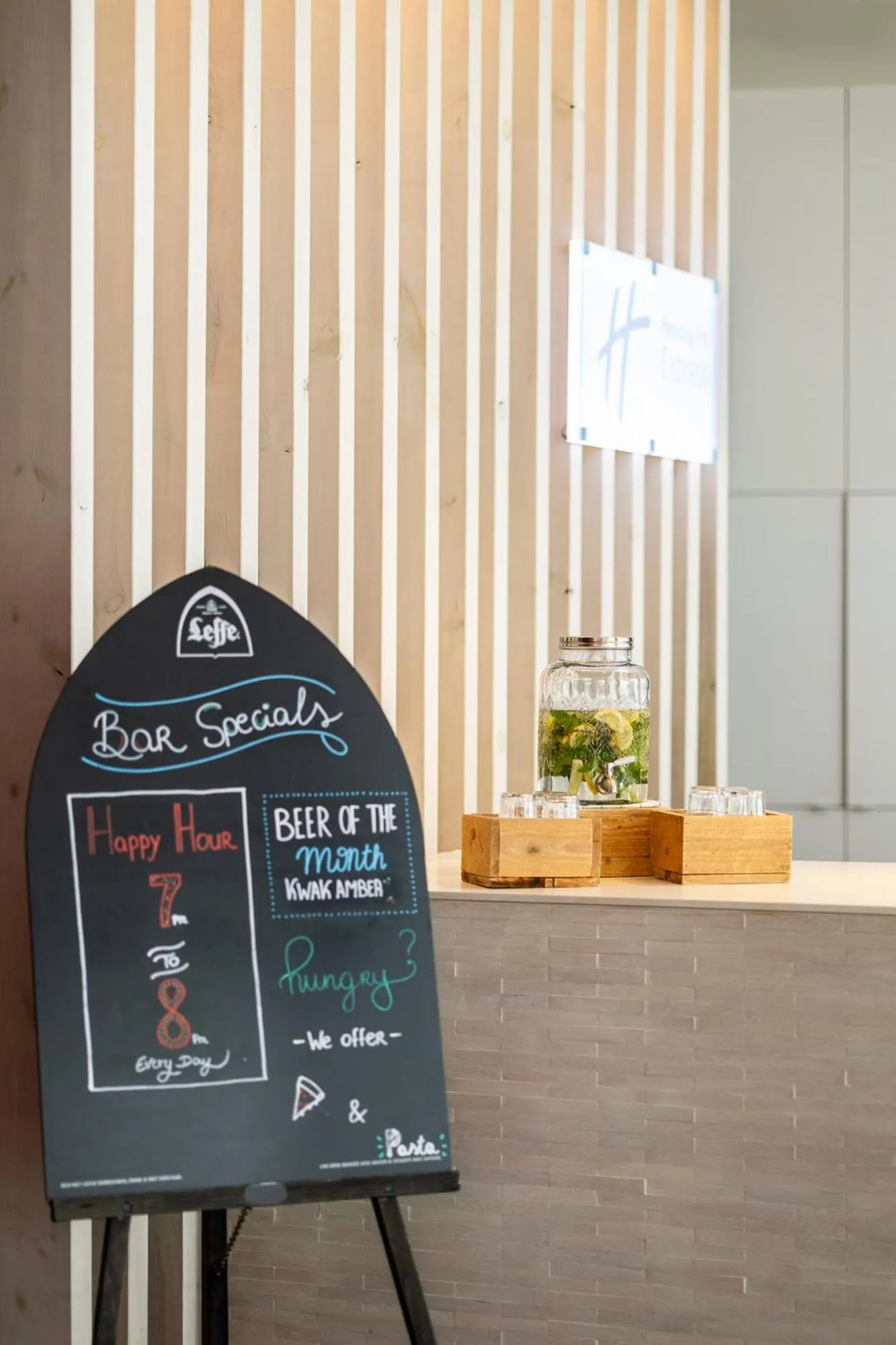 Lobby or reception in Holiday Inn Express Mechelen City Centre by IHG