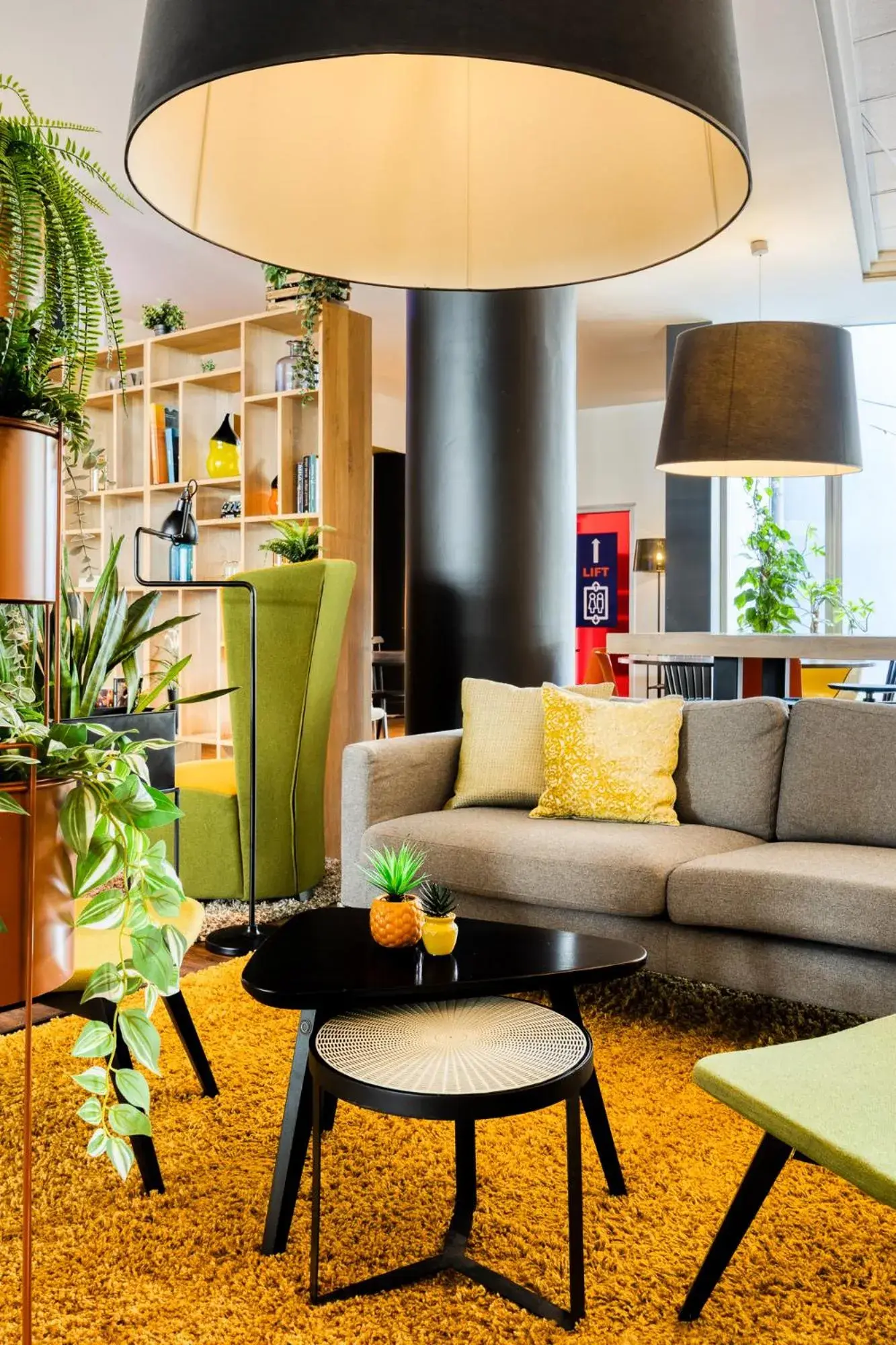 Lobby or reception in Holiday Inn Express Mechelen City Centre by IHG Lobby or reception in Holiday Inn Express Mechelen City Centre by IHG