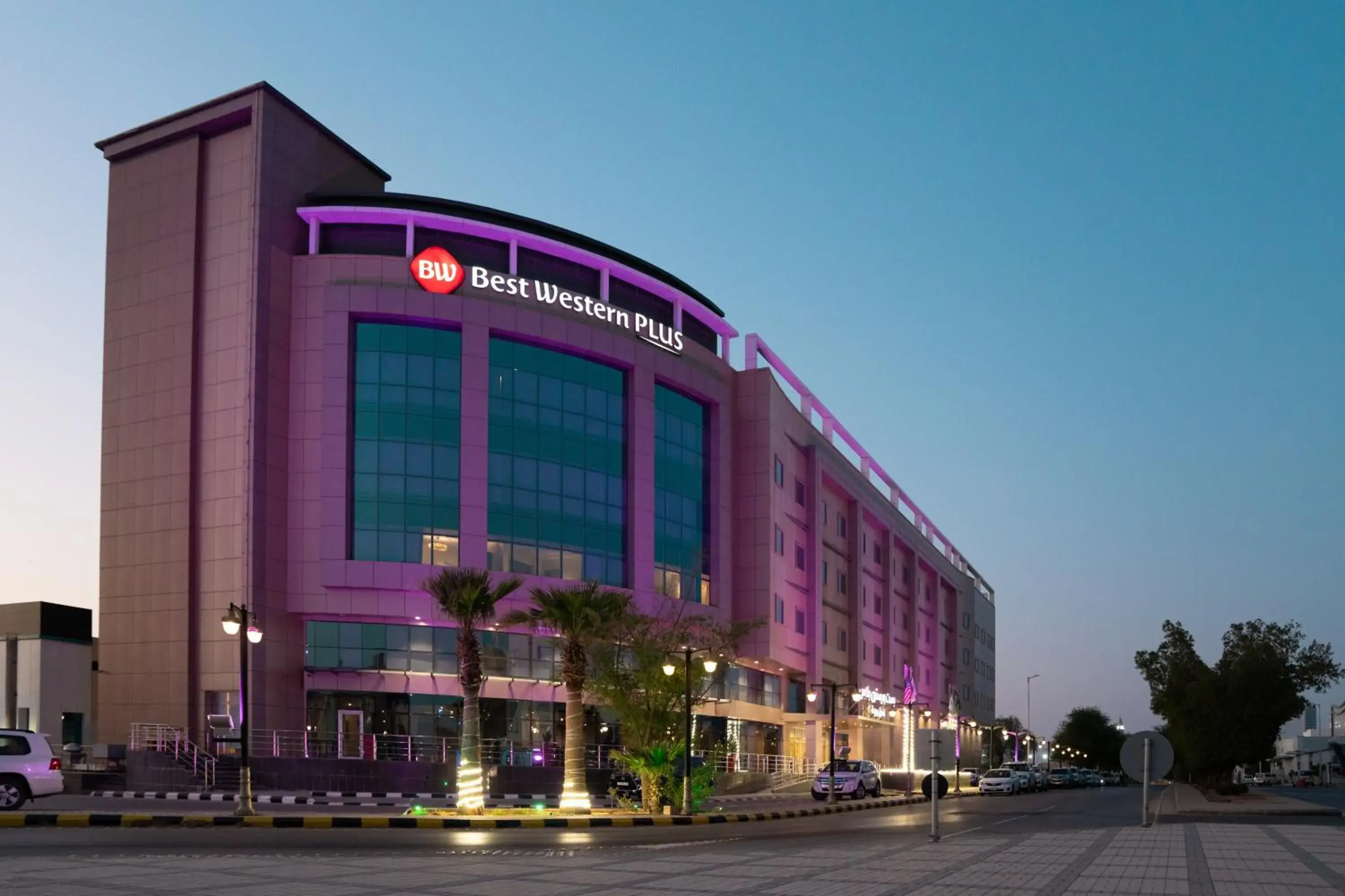 Property building in Best Western Plus Buraidah Property building in Best Western Plus Buraidah