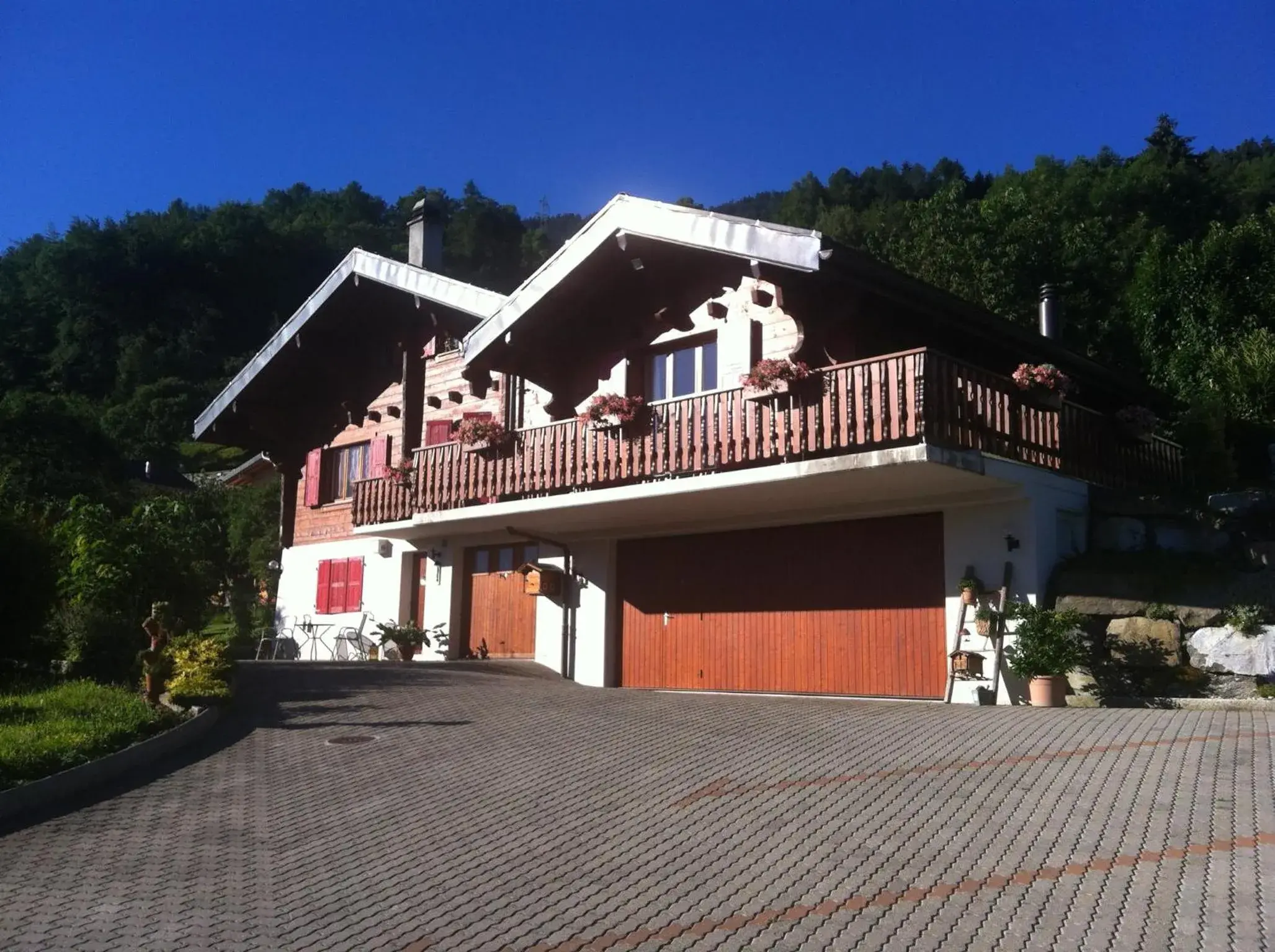 Double or Twin Room with Garden View in La Bergerie - chalet Alice Double or Twin Room with Garden View in La Bergerie - chalet Alice