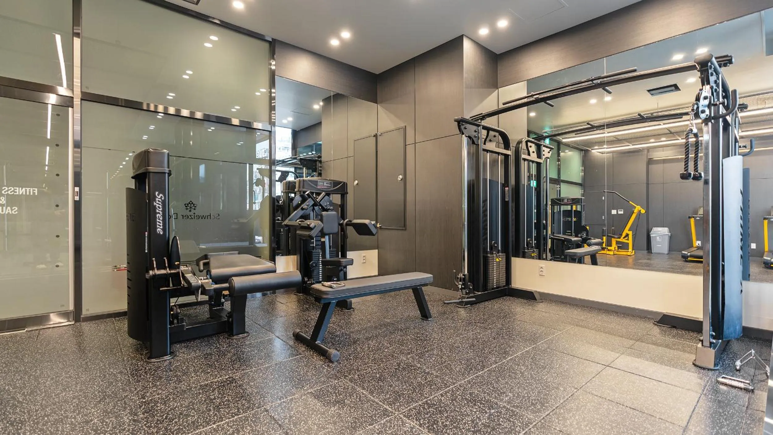 Fitness centre/facilities in Hotel Schweizer Dorf Cheonan