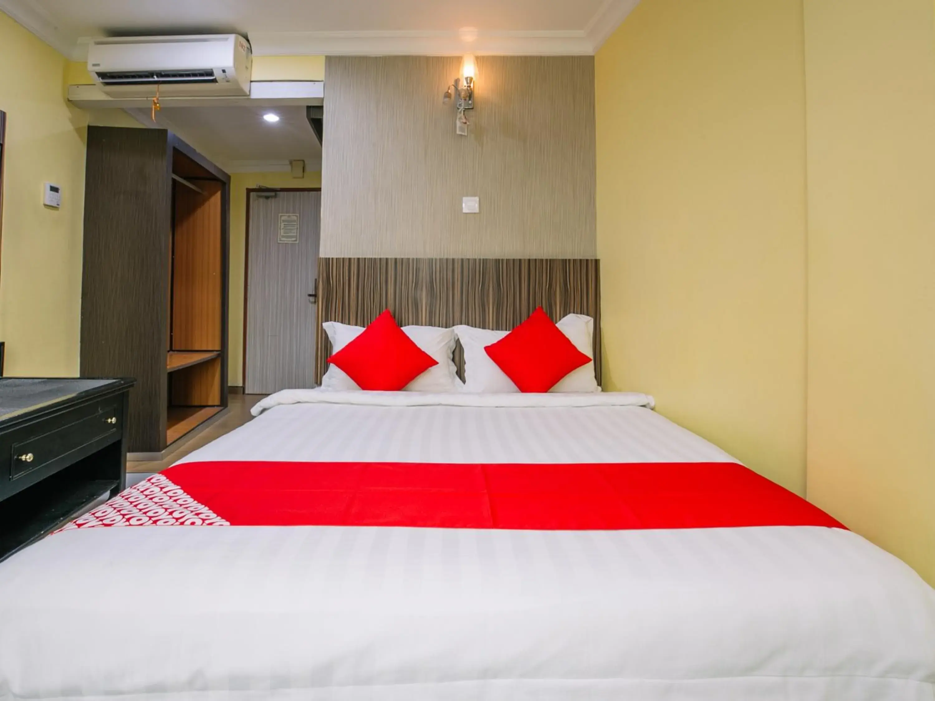 Bedroom in Rayyan Soffea Hotel Bedroom in Rayyan Soffea Hotel