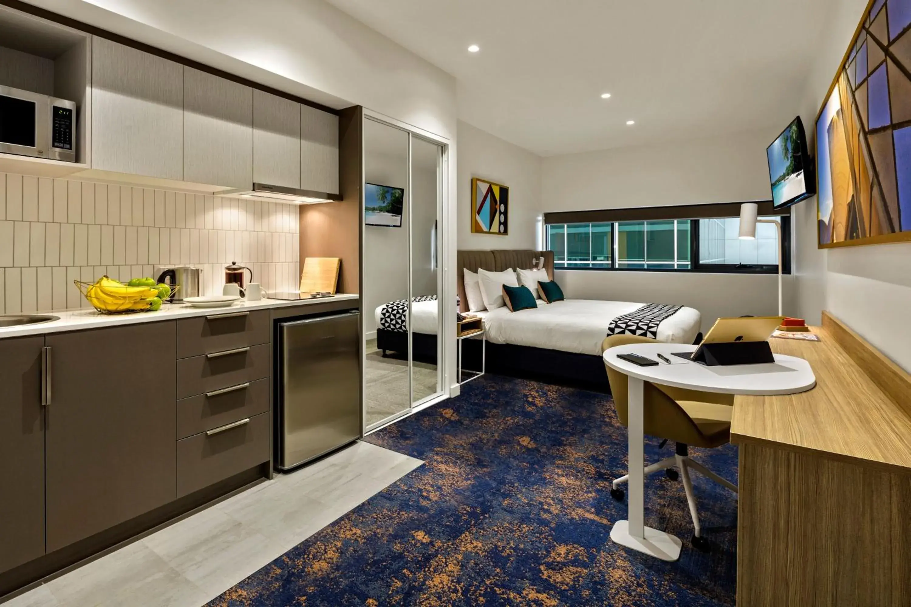 TV and multimedia, Bed in Quest Macquarie Park TV and multimedia, Bed in Quest Macquarie Park