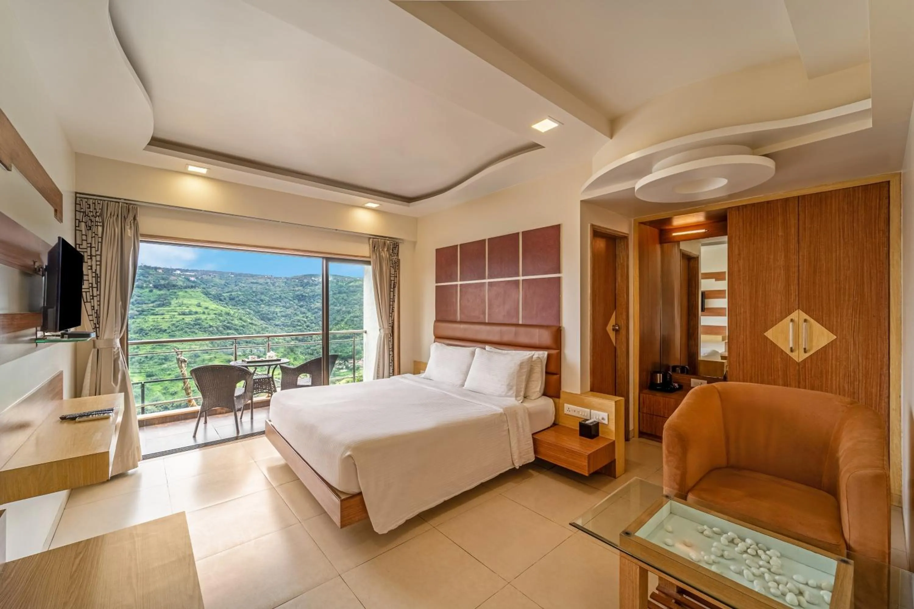 Bedroom, Bed in Sterling Panchgani