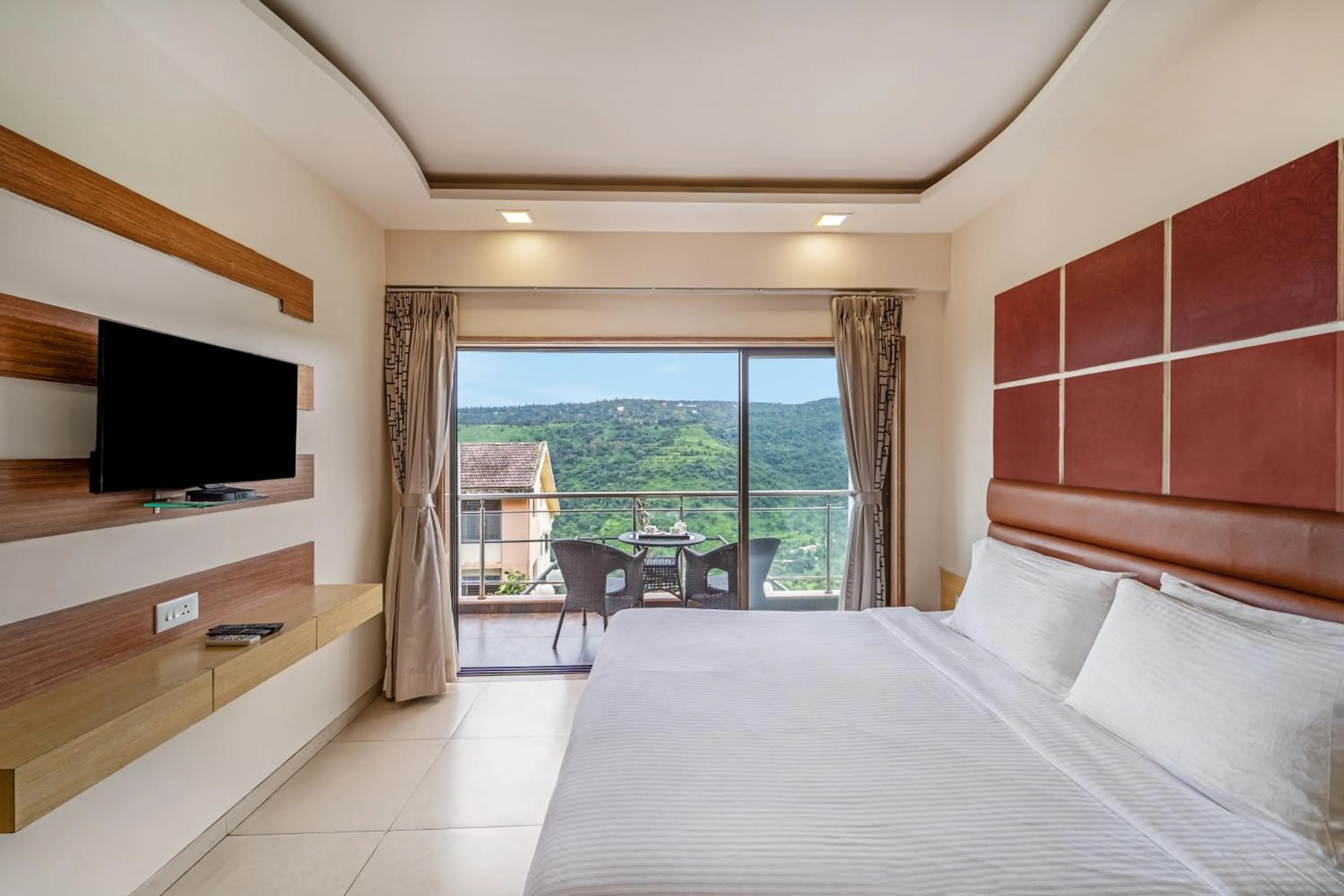 Bed in Sterling Panchgani
