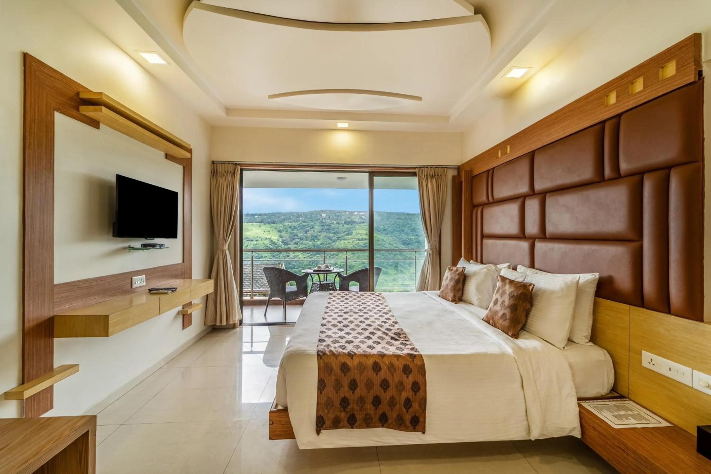 Bed in Sterling Panchgani