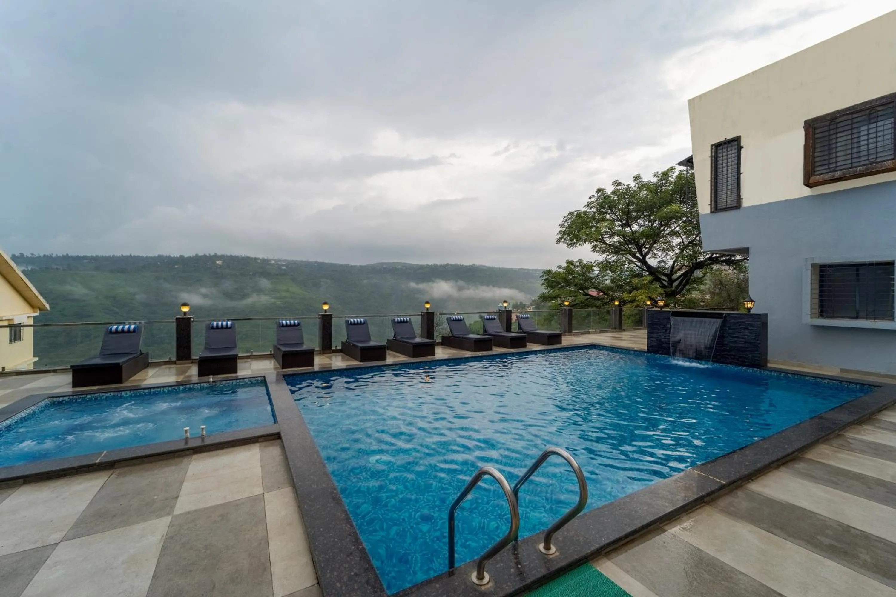 Swimming pool in Sterling Panchgani