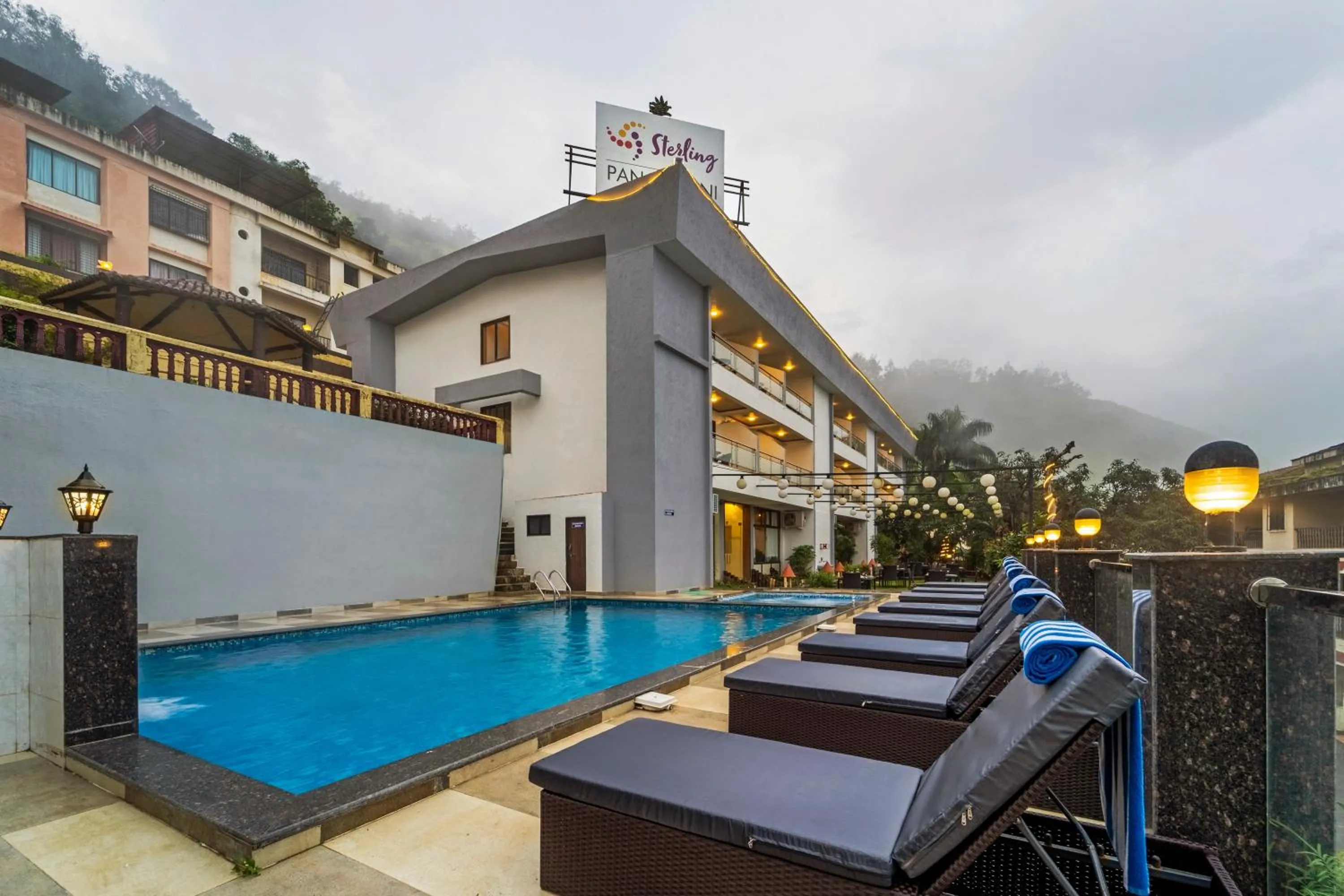 Swimming pool in Sterling Panchgani