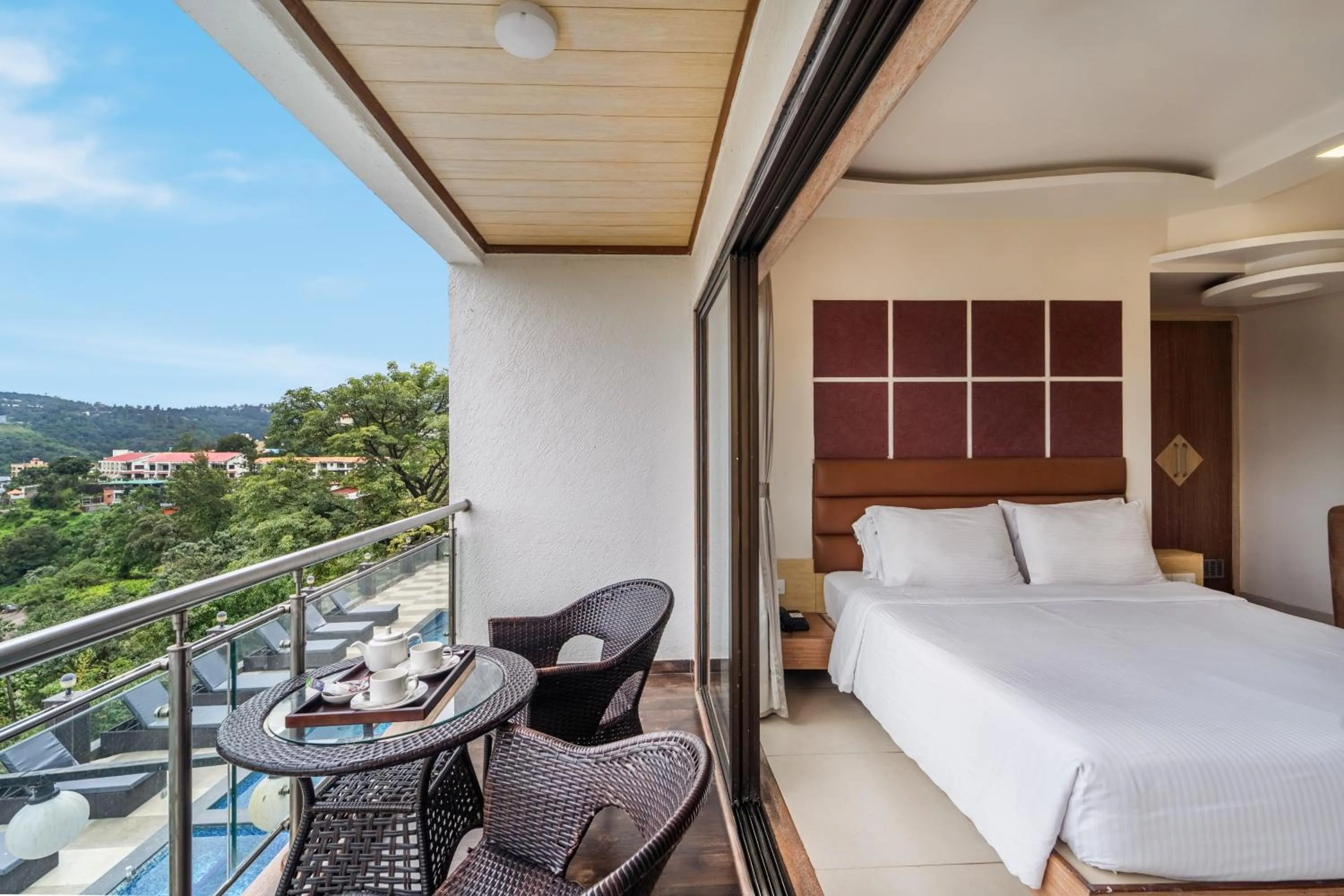 View (from property/room), Bed in Sterling Panchgani