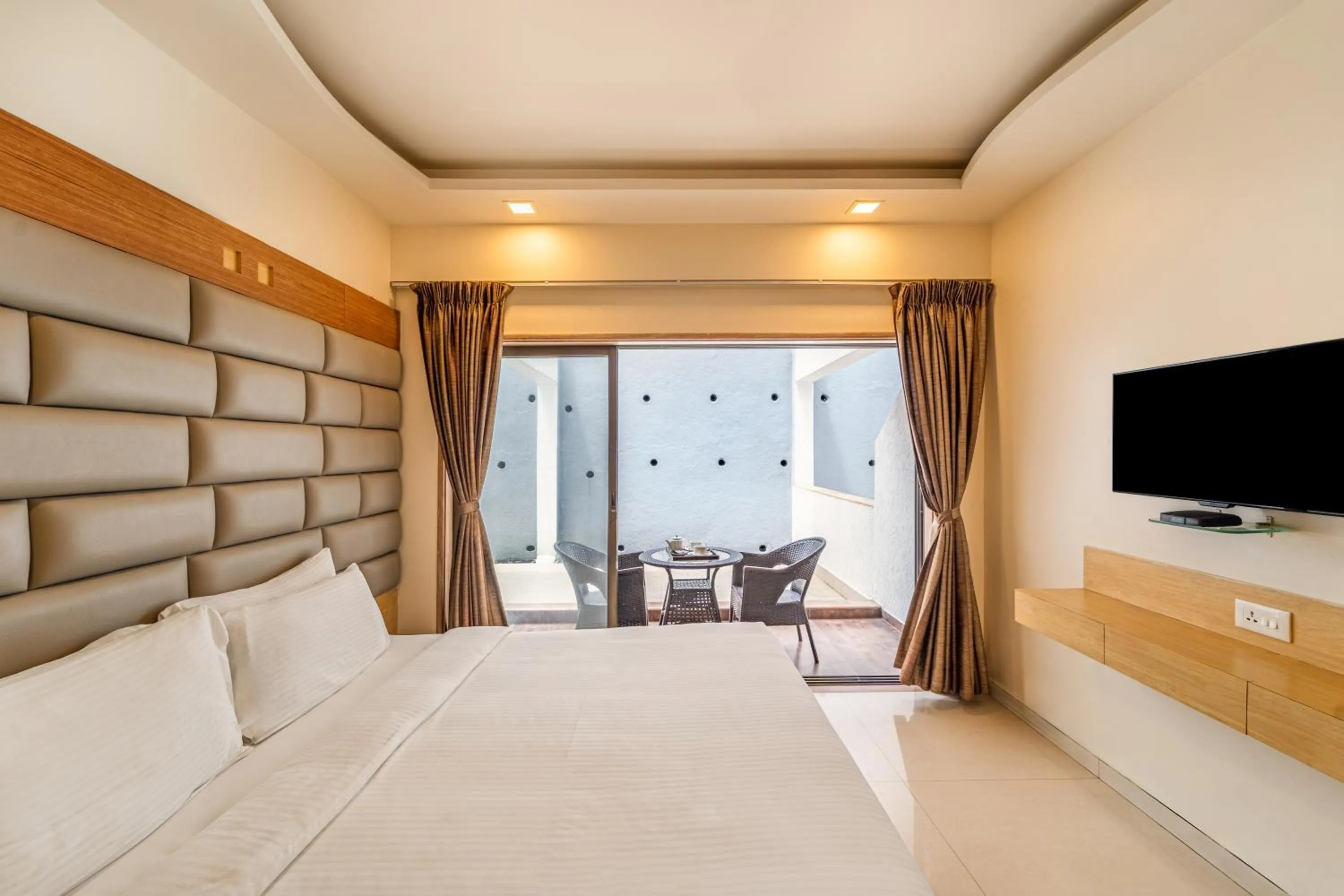 Bed in Sterling Panchgani