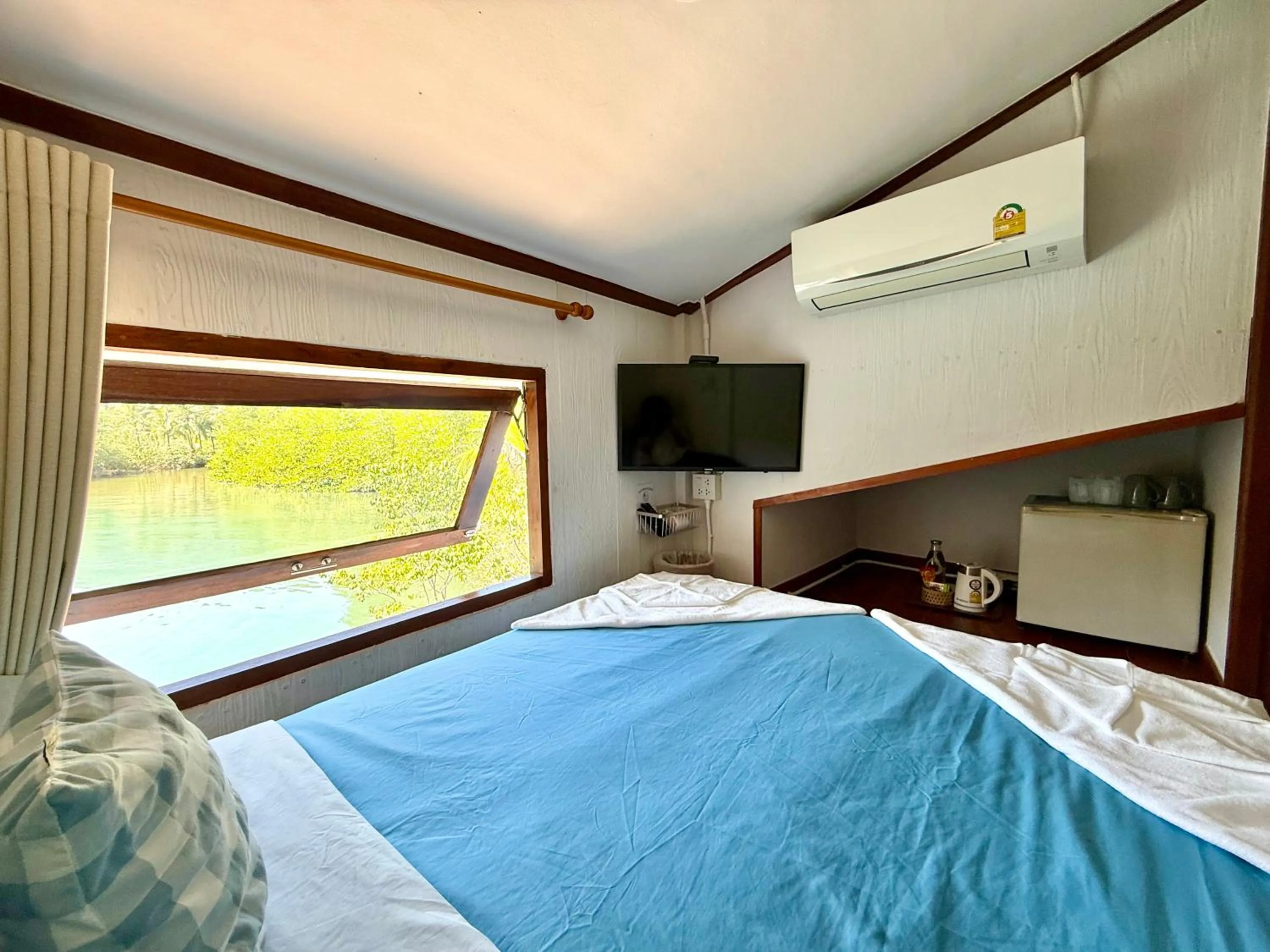 Bed in Baan Chan Lay Koh Chang