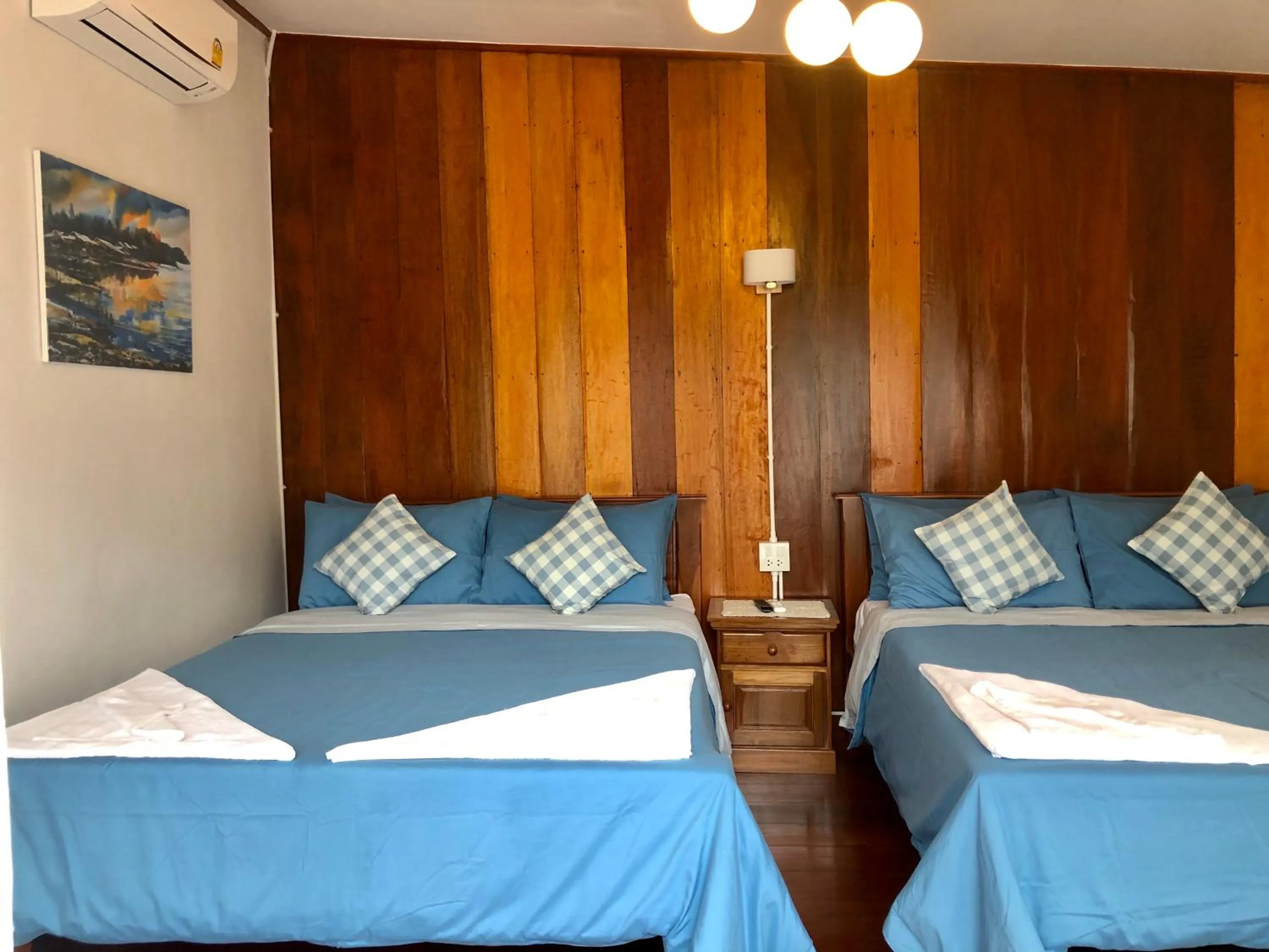 Photo of the whole room, Bed in Baan Chan Lay Koh Chang