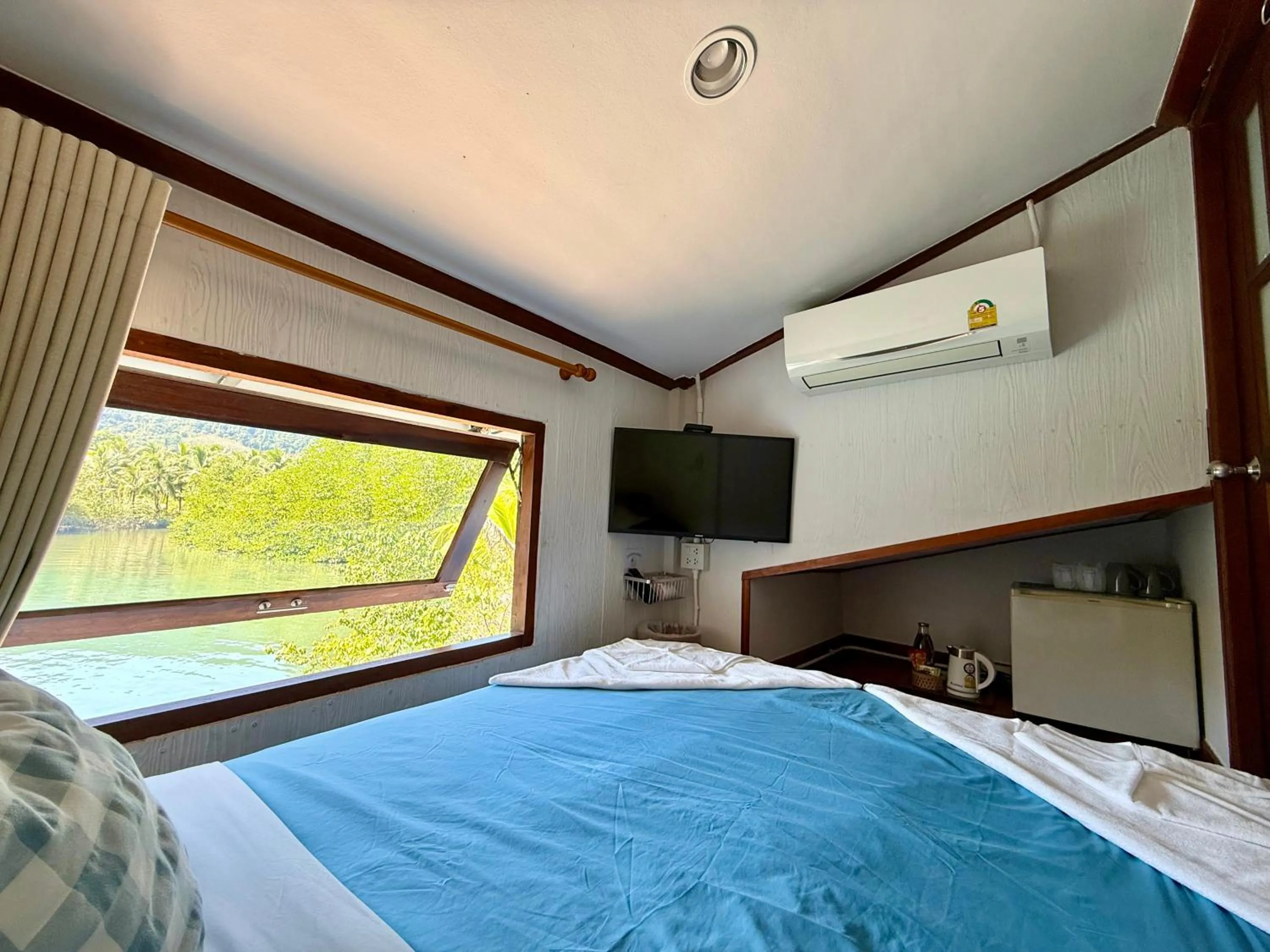 Bed in Baan Chan Lay Koh Chang