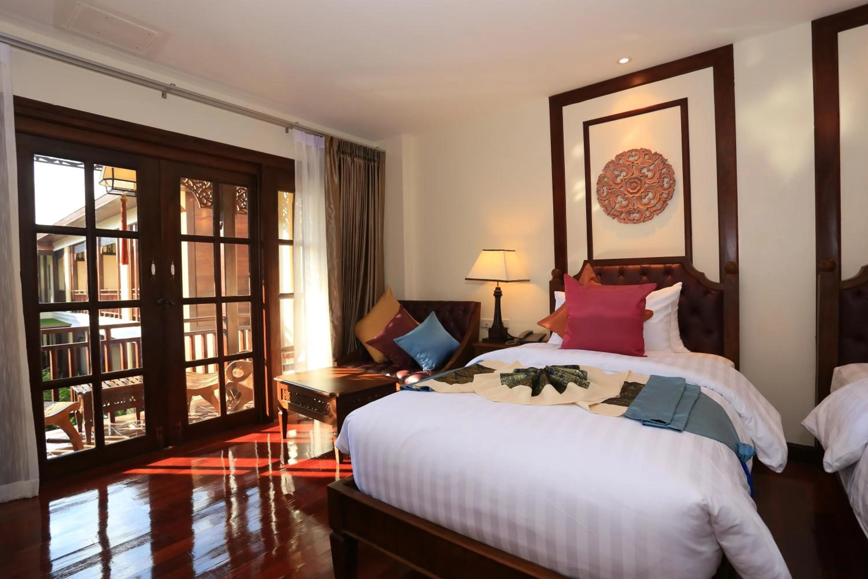 Photo of the whole room, Bed in Viangluang Resort