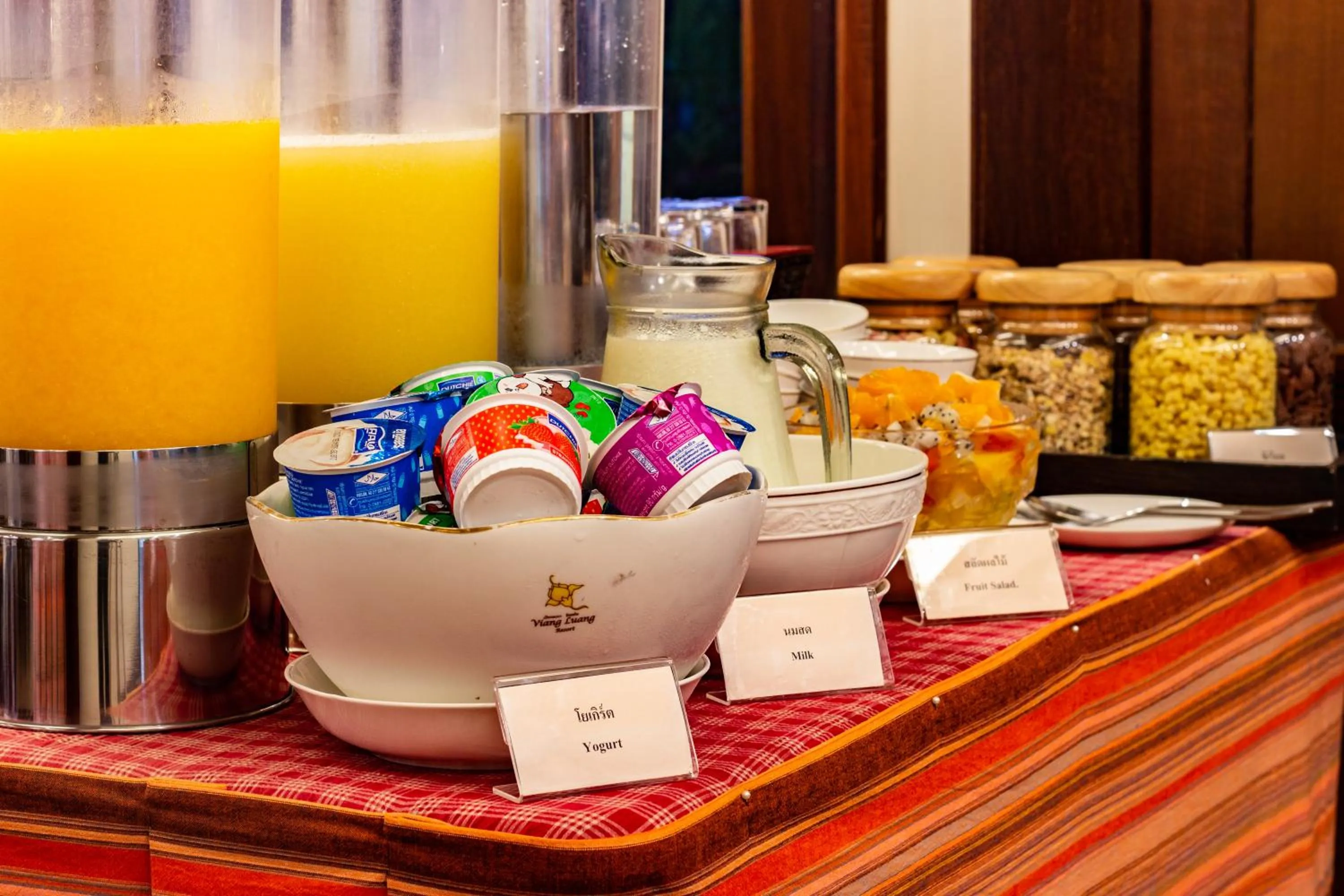 Restaurant/places to eat in Viangluang Resort