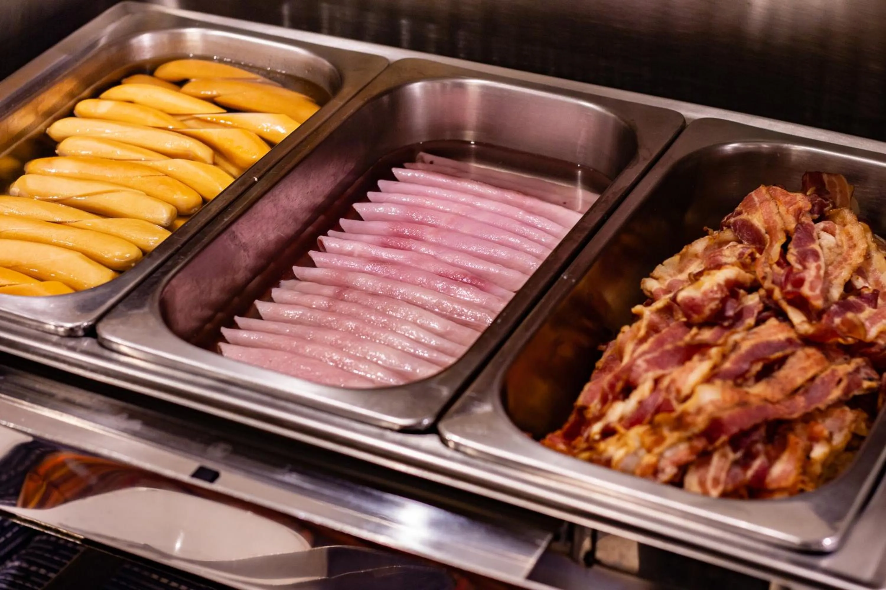 Restaurant/places to eat in Viangluang Resort