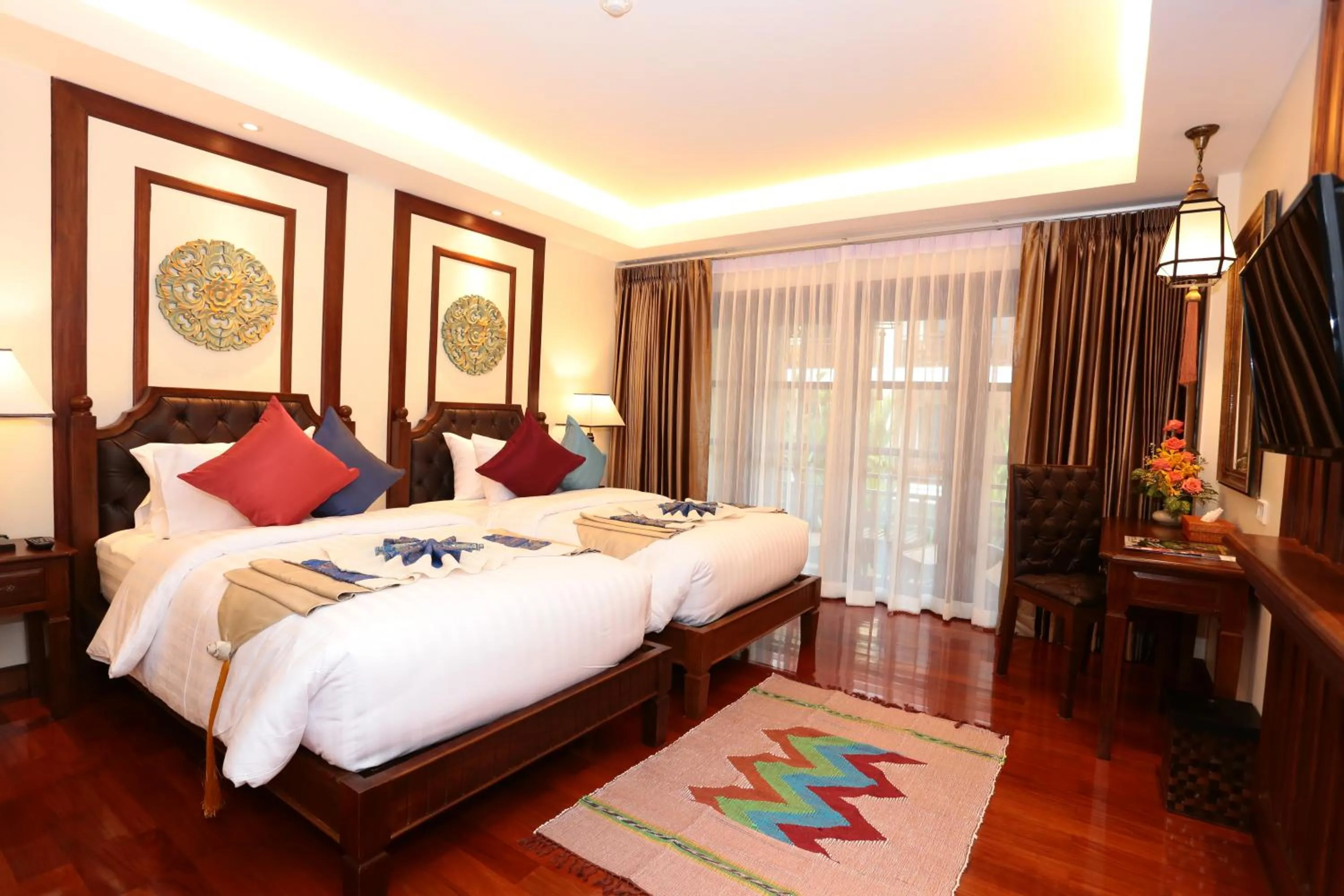 Photo of the whole room, Bed in Viangluang Resort