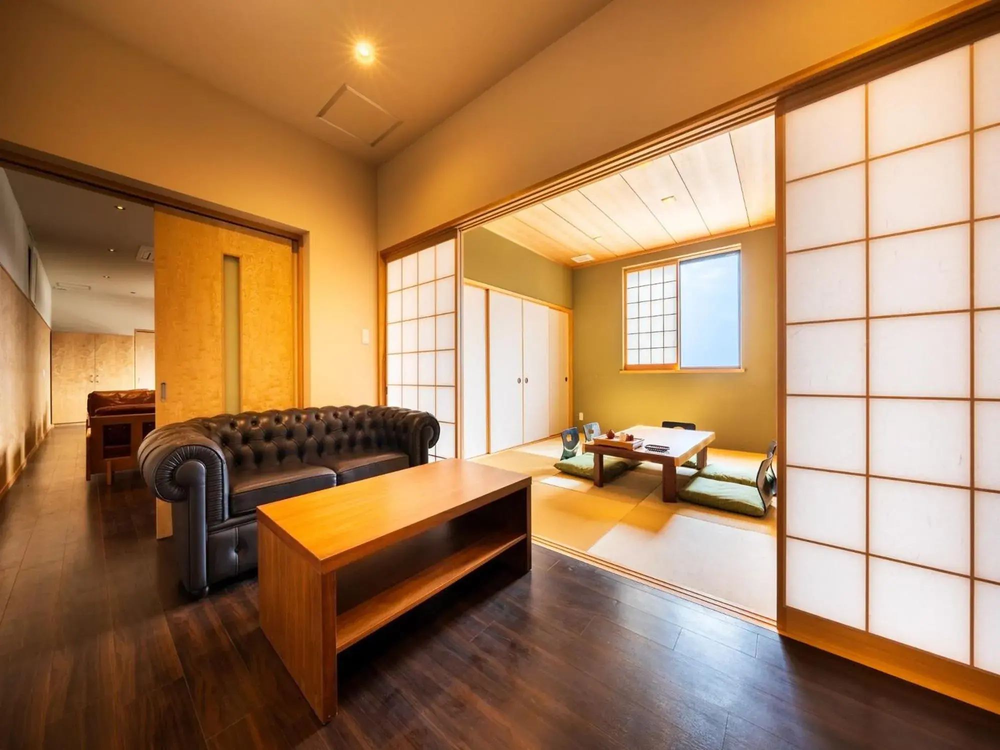 Japanese Western Style Room with Kitchen and Kids Room and Indoor Bath - Icho - in Kannawaen Japanese Western Style Room with Kitchen and Kids Room and Indoor Bath - Icho - in Kannawaen