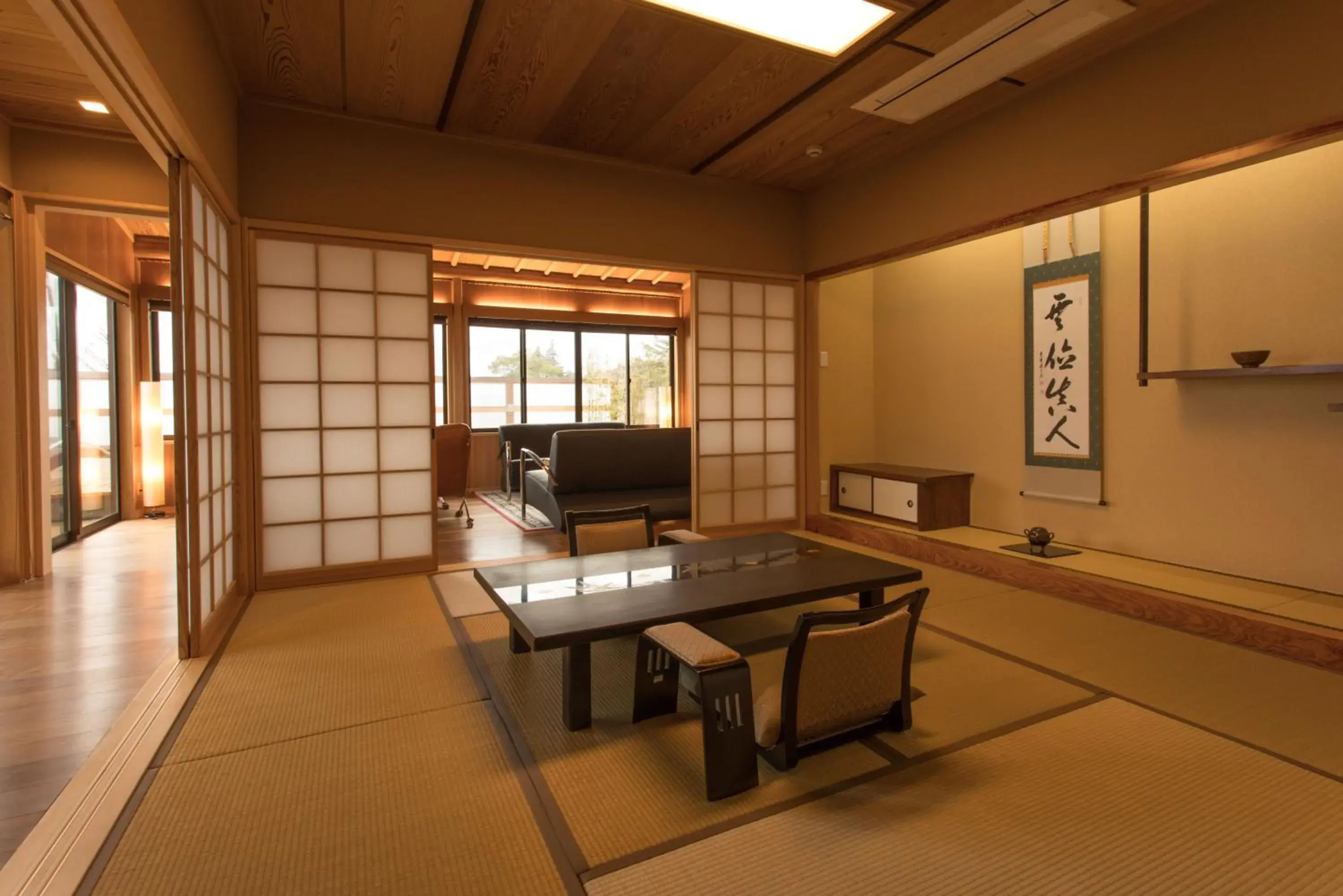 Premium Western-Style Room with Tatami Area with Indoor Bath and Open-Air Bath with Swimming Pool (Only Summer) - Take - in Kannawaen Premium Western-Style Room with Tatami Area with Indoor Bath and Open-Air Bath with Swimming Pool (Only Summer) - Take - in Kannawaen