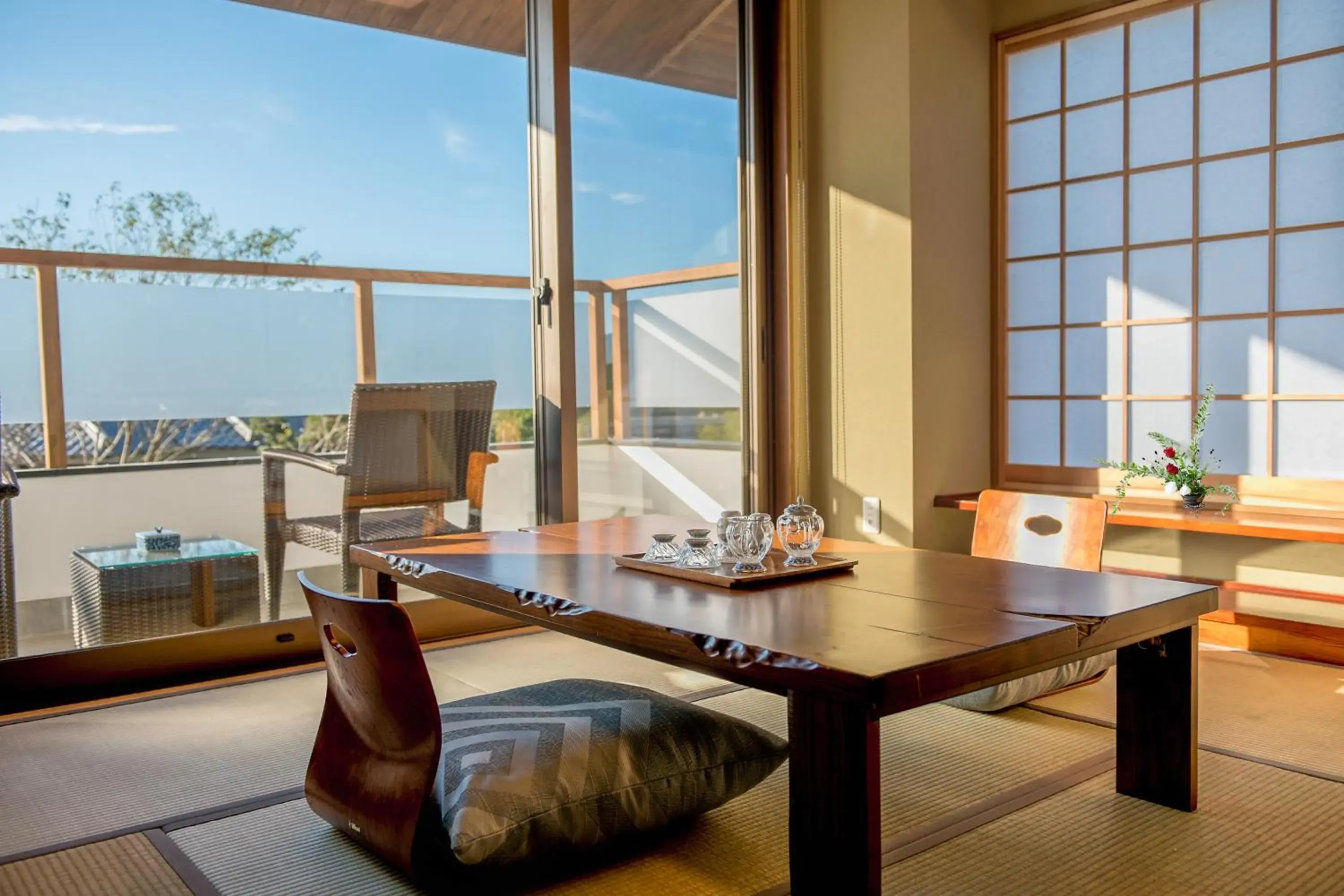 Main Building Japanese Western Room with Indoor Bath in Kannawaen Main Building Japanese Western Room with Indoor Bath in Kannawaen