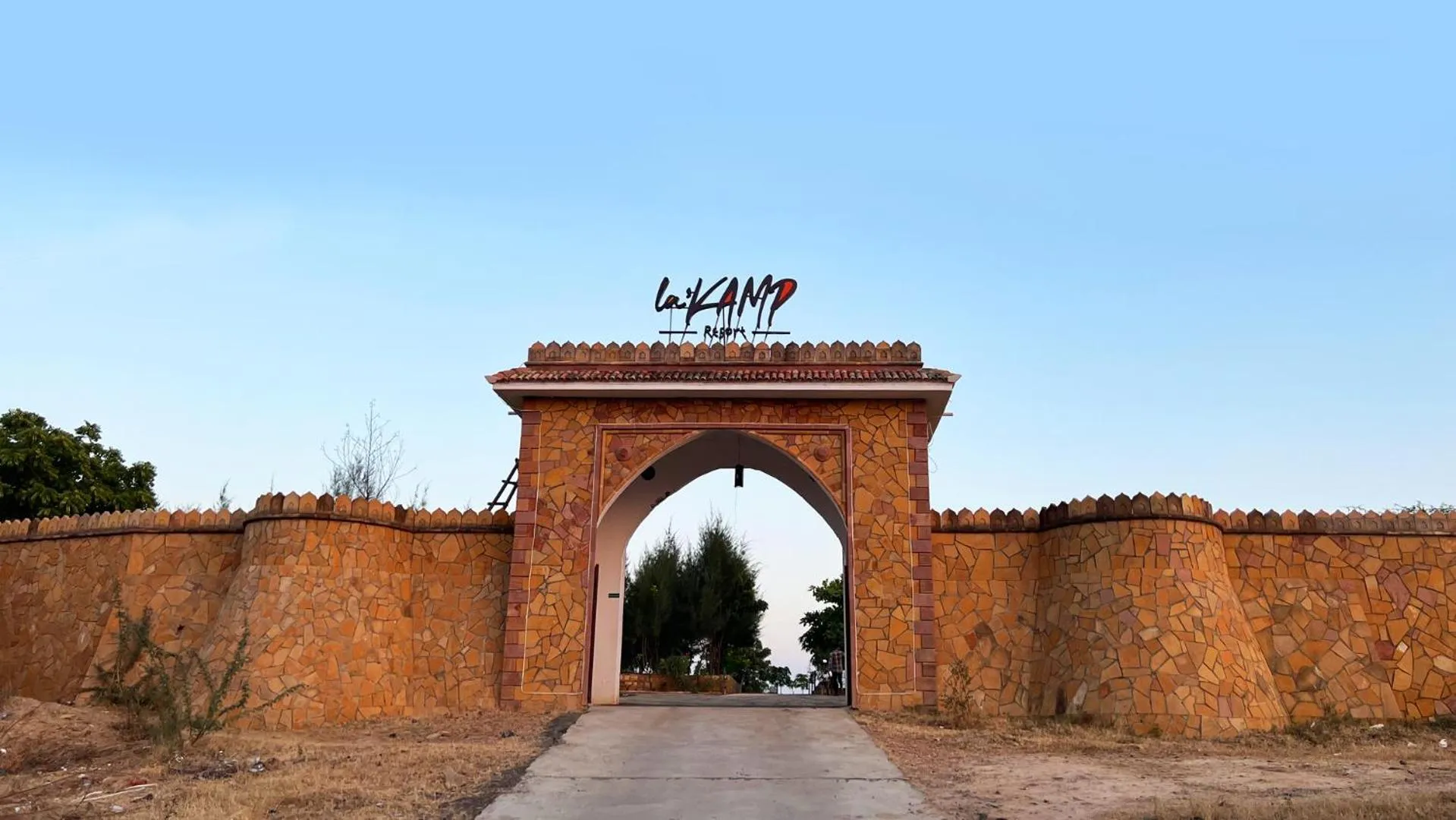 Facade/entrance in La Kamp Resort