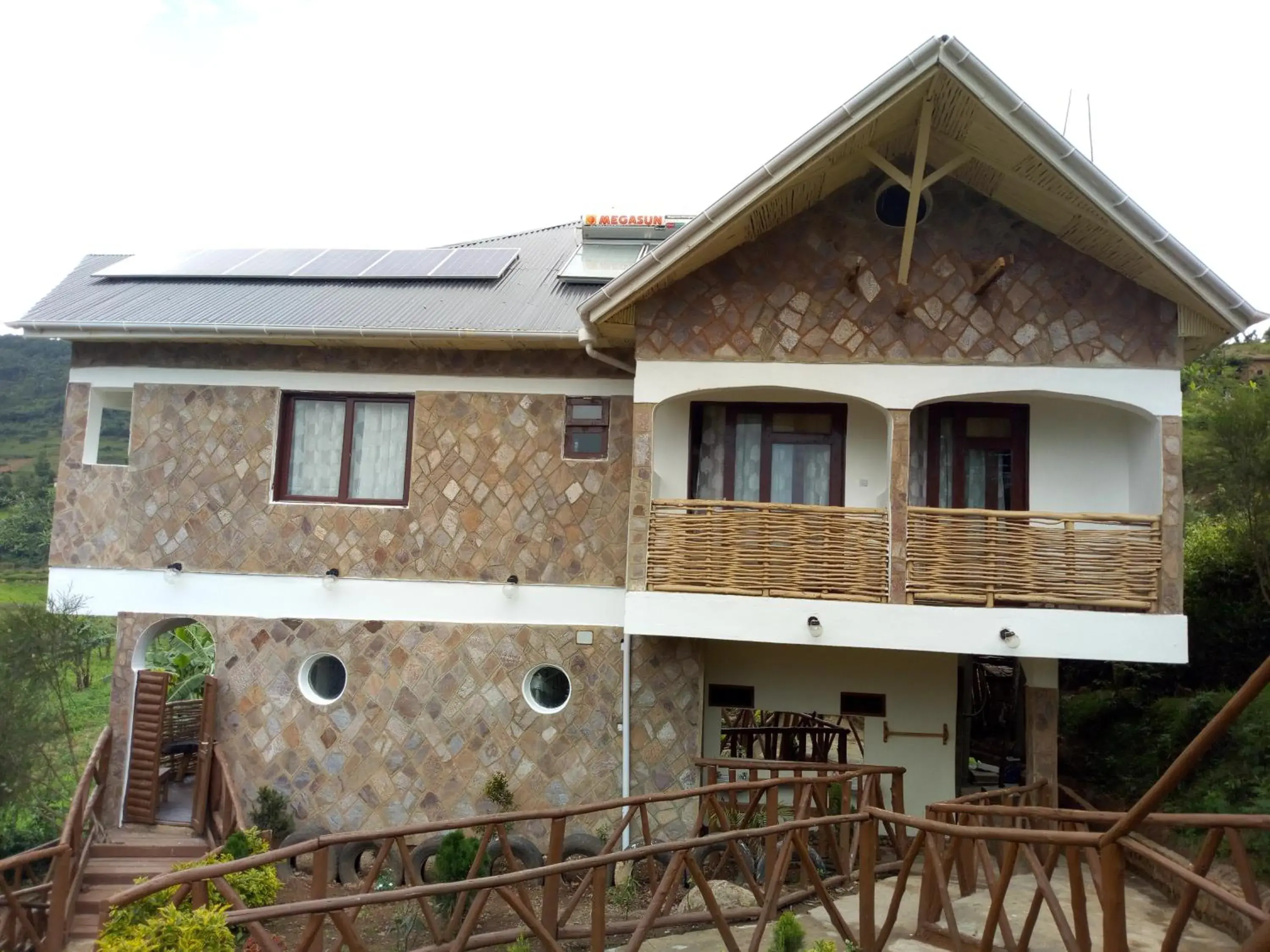 Deluxe Bungalow in Lake Bunyonyi Rock Resort Deluxe Bungalow in Lake Bunyonyi Rock Resort