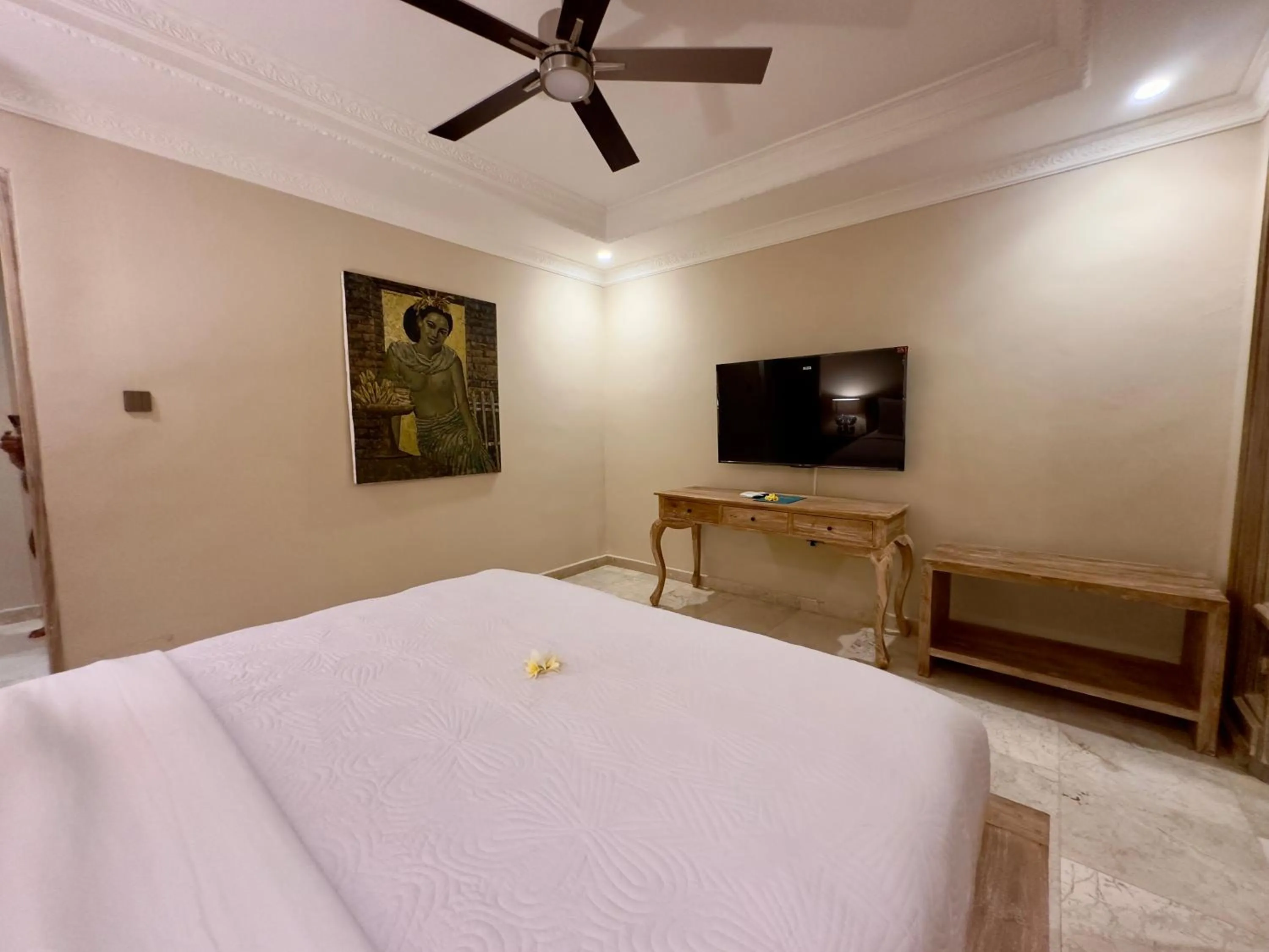 TV and multimedia, Bed in Honeymoon Guesthouse