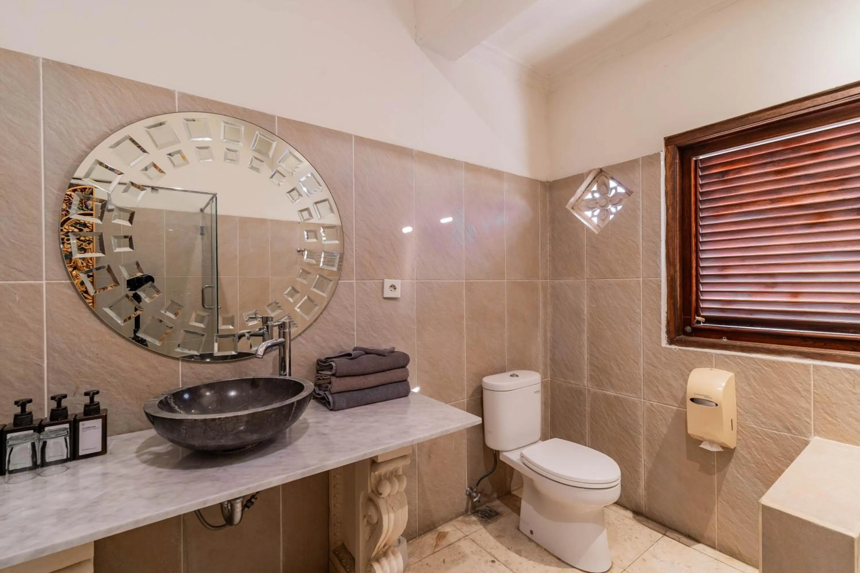 Bathroom in Honeymoon Guesthouse