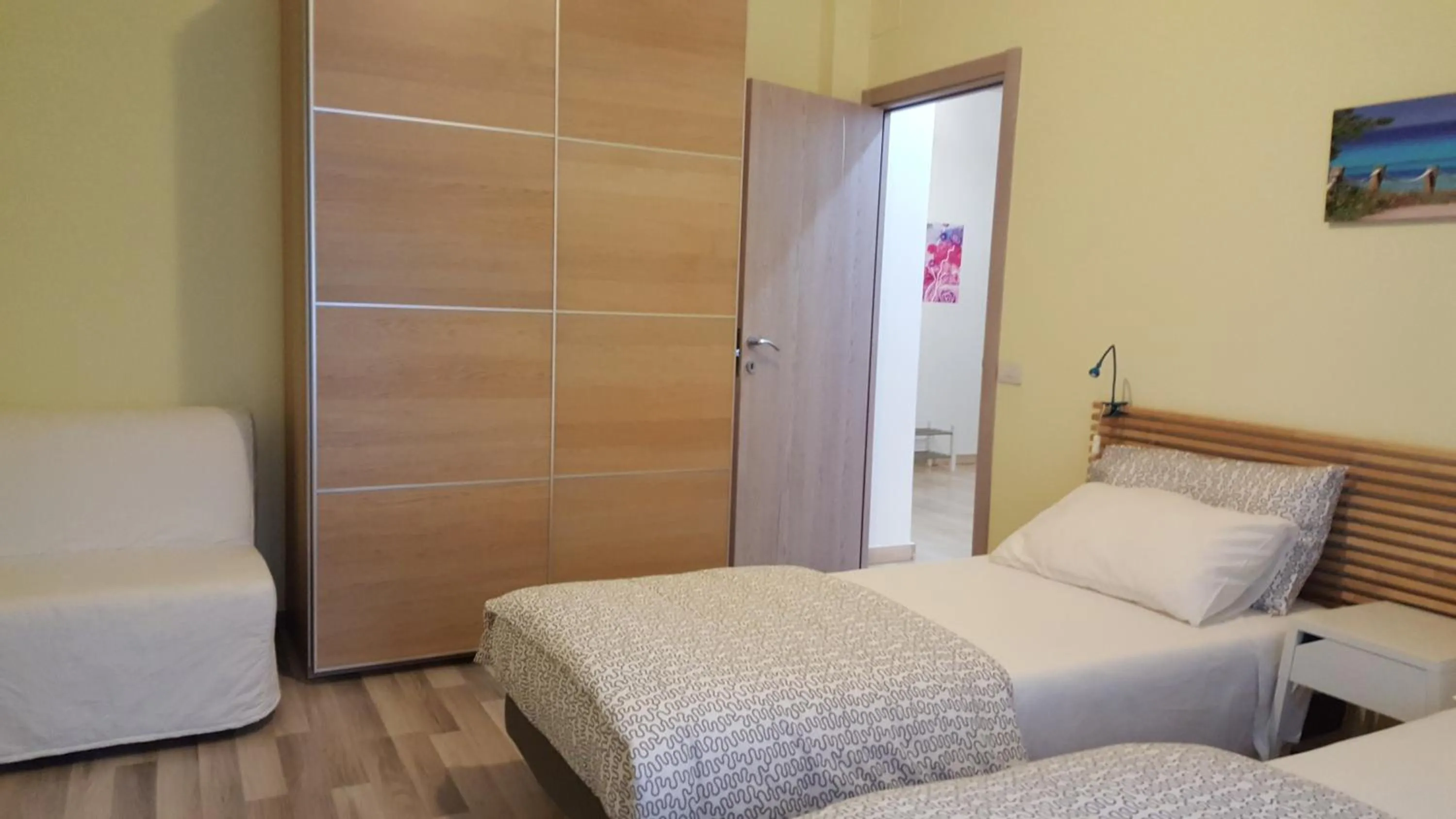Bedroom, Bed in C'è posto per te